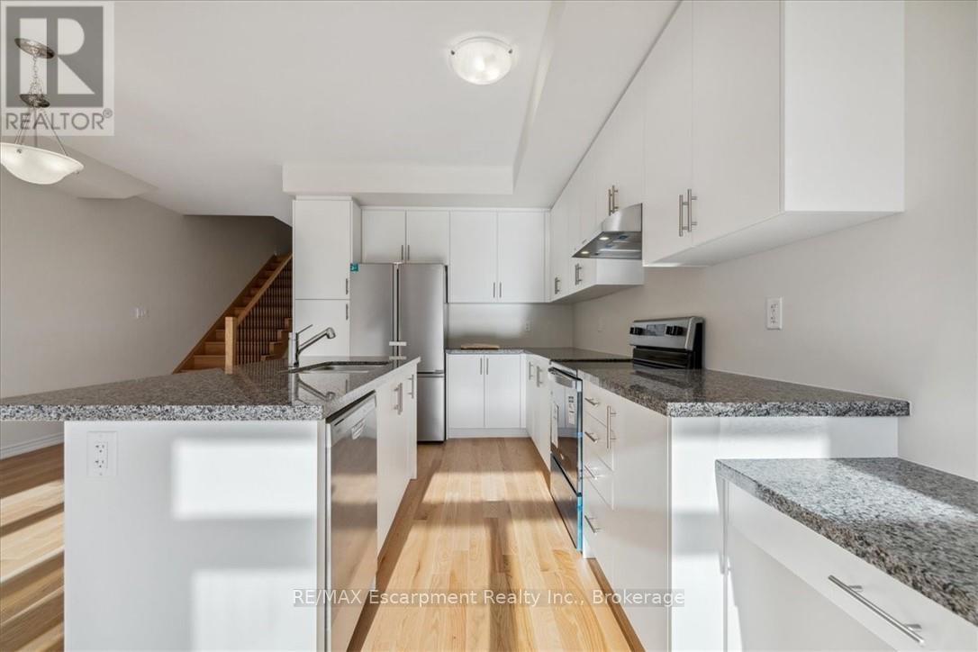 1396 National Common, Burlington, Ontario  L7P 0V6 - Photo 10 - W13228190