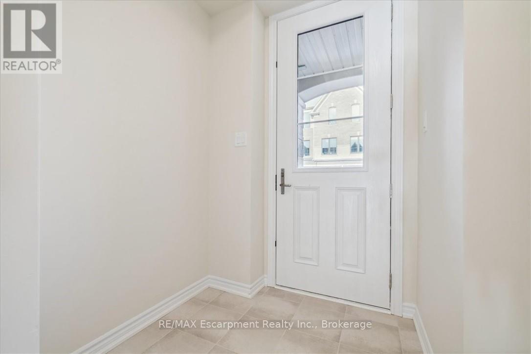 1396 National Common, Burlington, Ontario  L7P 0V6 - Photo 2 - W13228190