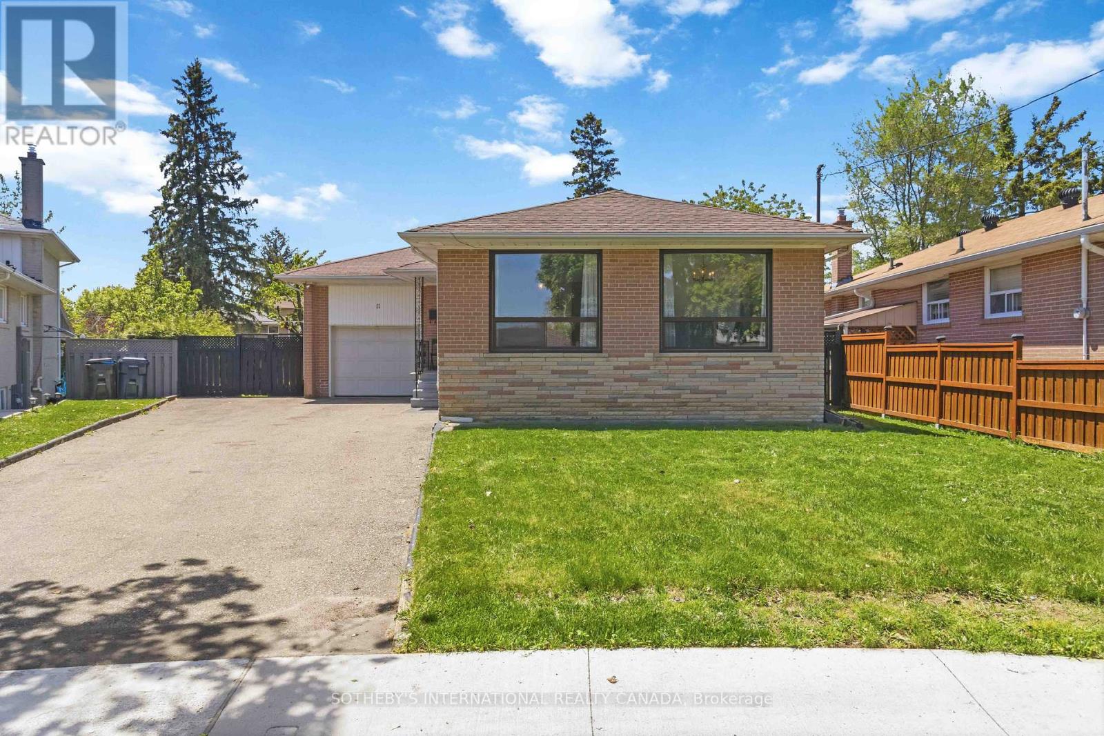 11 PAGODA PLACE, Toronto, Ontario