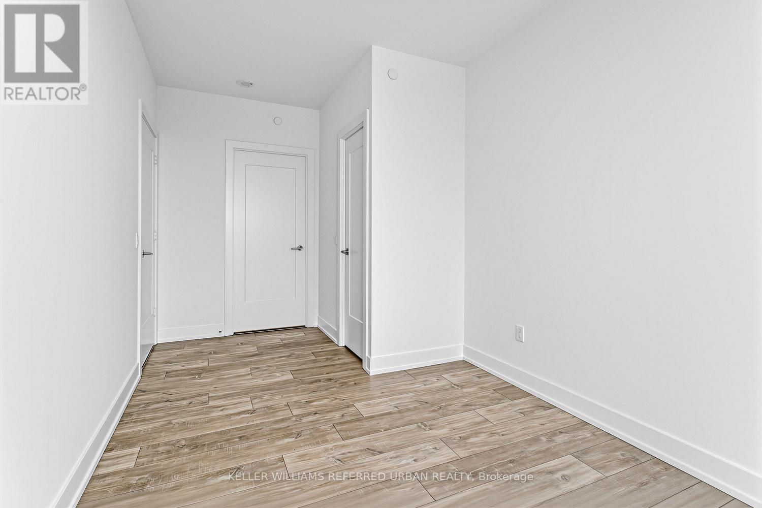 2112 - 60 Central Park Roadway, Toronto, Ontario  M9A 0E6 - Photo 18 - W13227964
