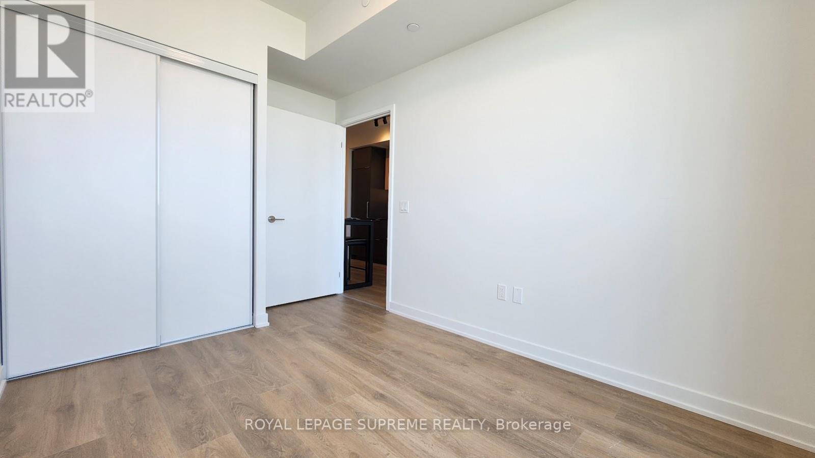 2705 - 1 Fairview Road E, Mississauga, Ontario  L5A 0B4 - Photo 12 - W13228032