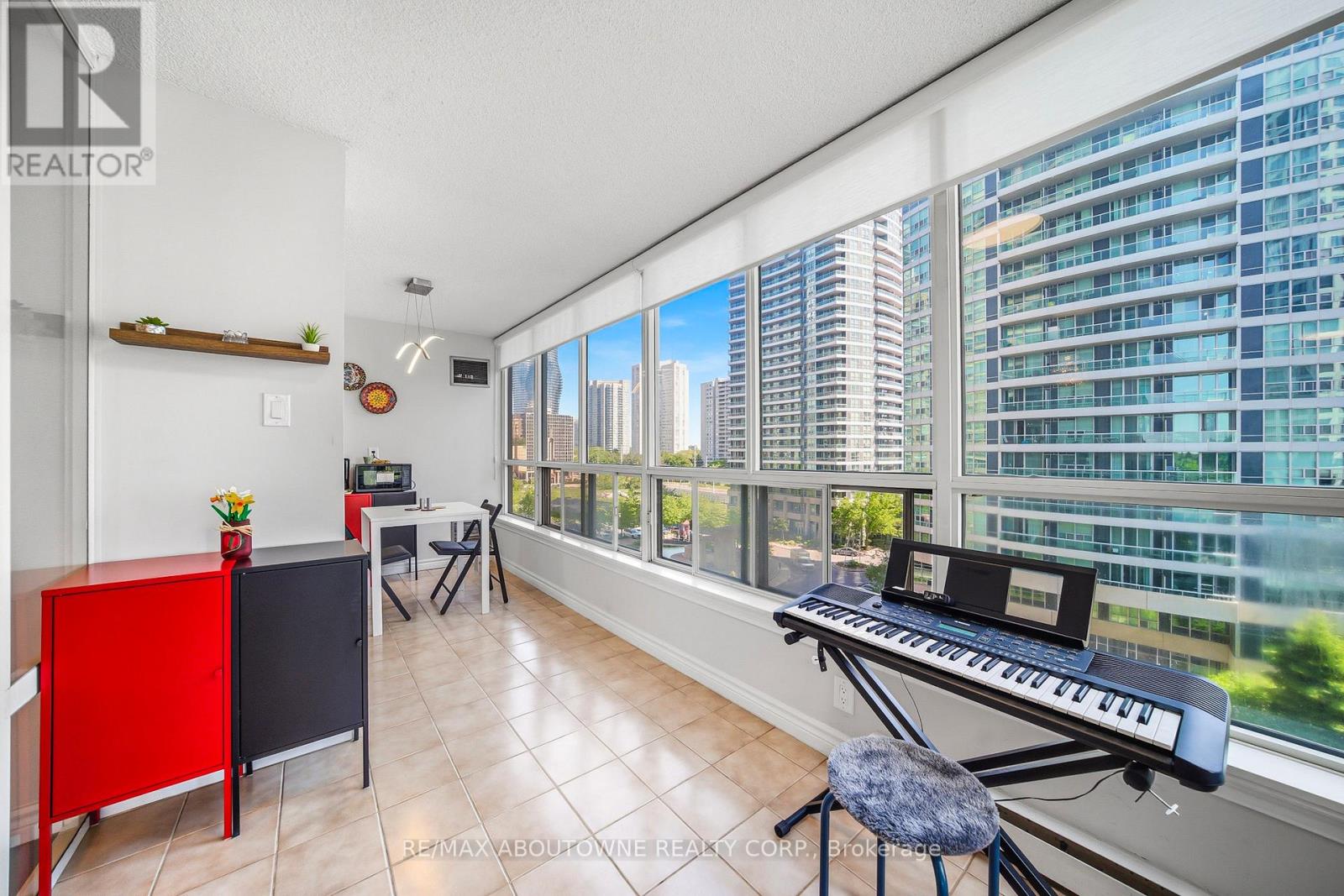 611 - 55 Elm Drive, Mississauga, Ontario  L5B 3Z3 - Photo 10 - W13228040