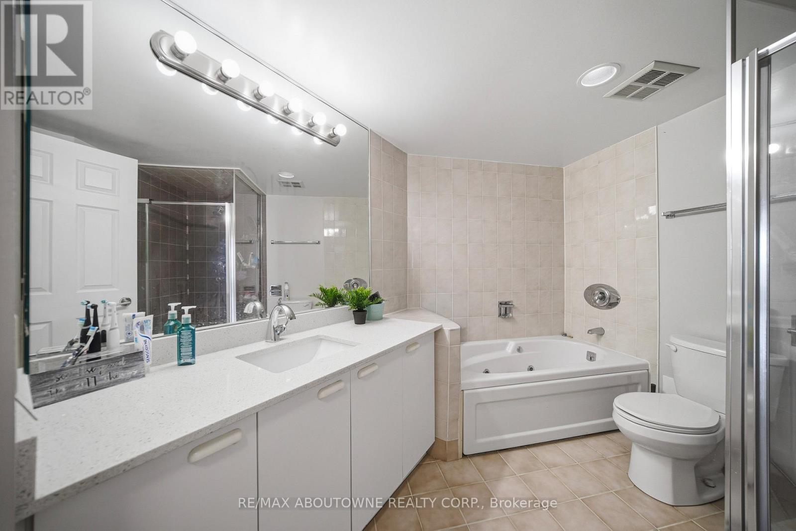 611 - 55 Elm Drive, Mississauga, Ontario  L5B 3Z3 - Photo 19 - W13228040