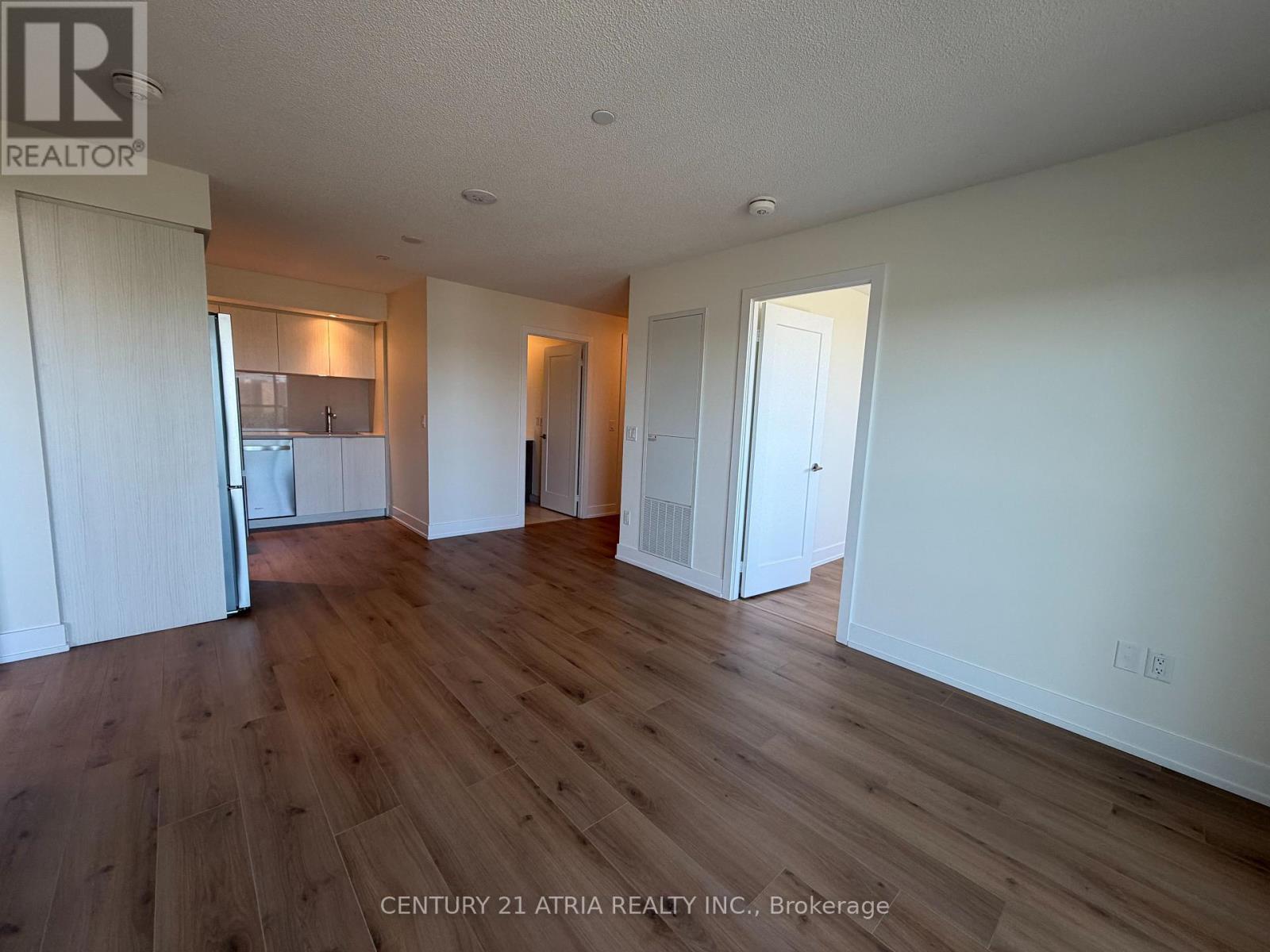1005 - 10 Eva Road, Toronto, Ontario  M9C 0B3 - Photo 4 - W13228060