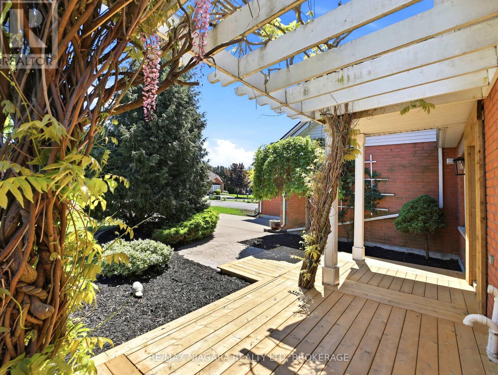 41 Morrison Crescent, Grimsby, Ontario  L3M 5K5 - Photo 3 - X13228118