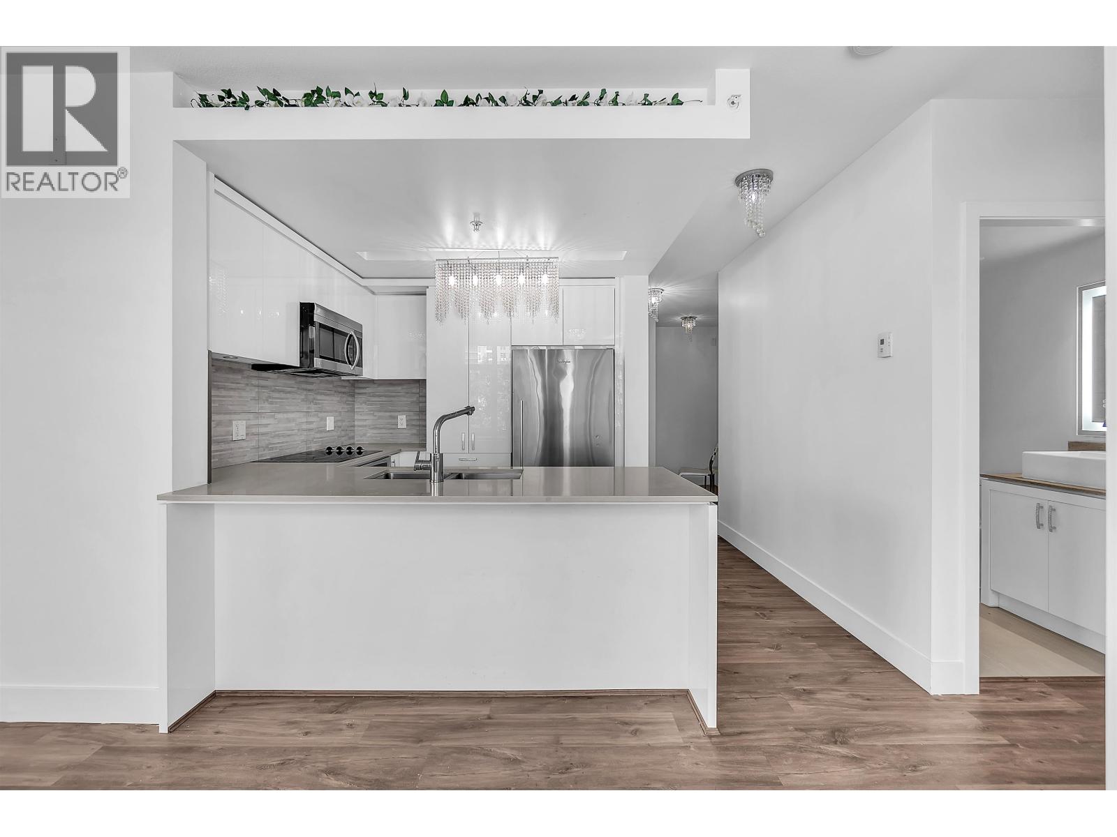 802 158 W 13th Street, North Vancouver, British Columbia  V7M 0A7 - Photo 10 - R3130442