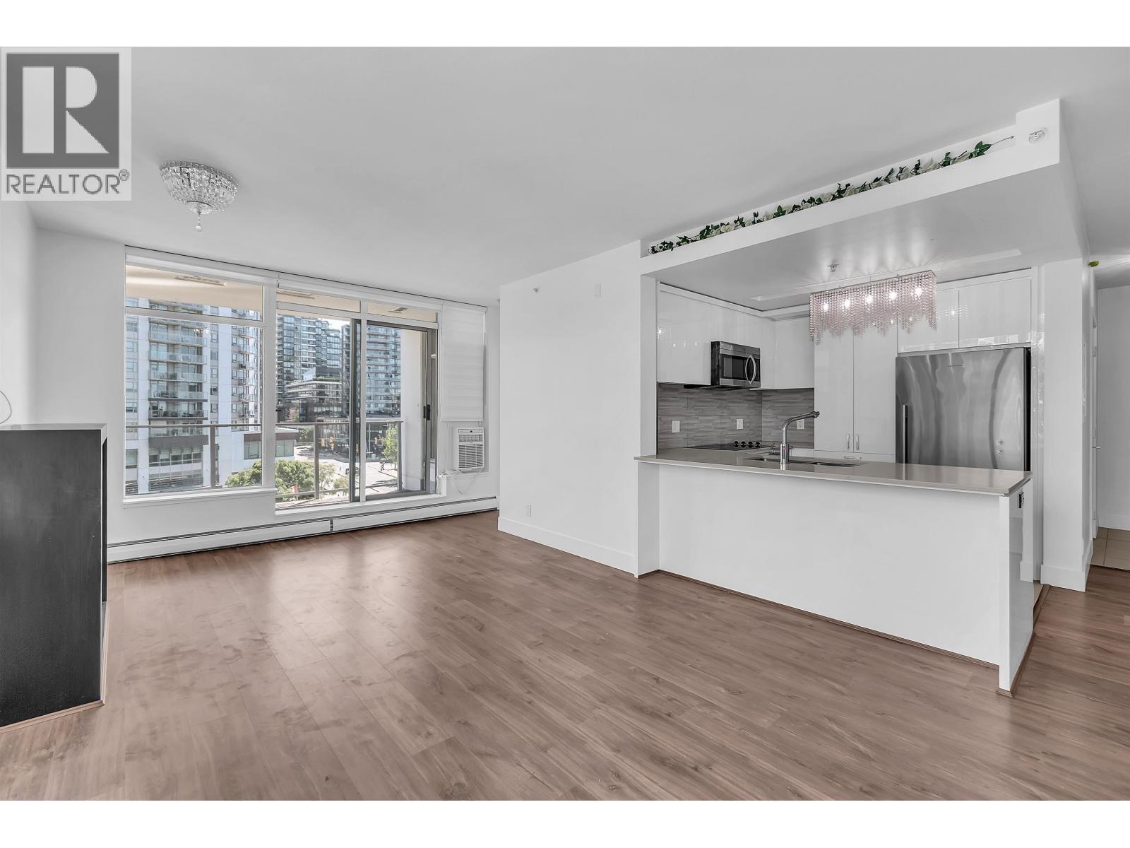 802 158 W 13th Street, North Vancouver, British Columbia  V7M 0A7 - Photo 9 - R3130442