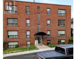 10 ROCKWOOD PLACE, Hamilton, Ontario
