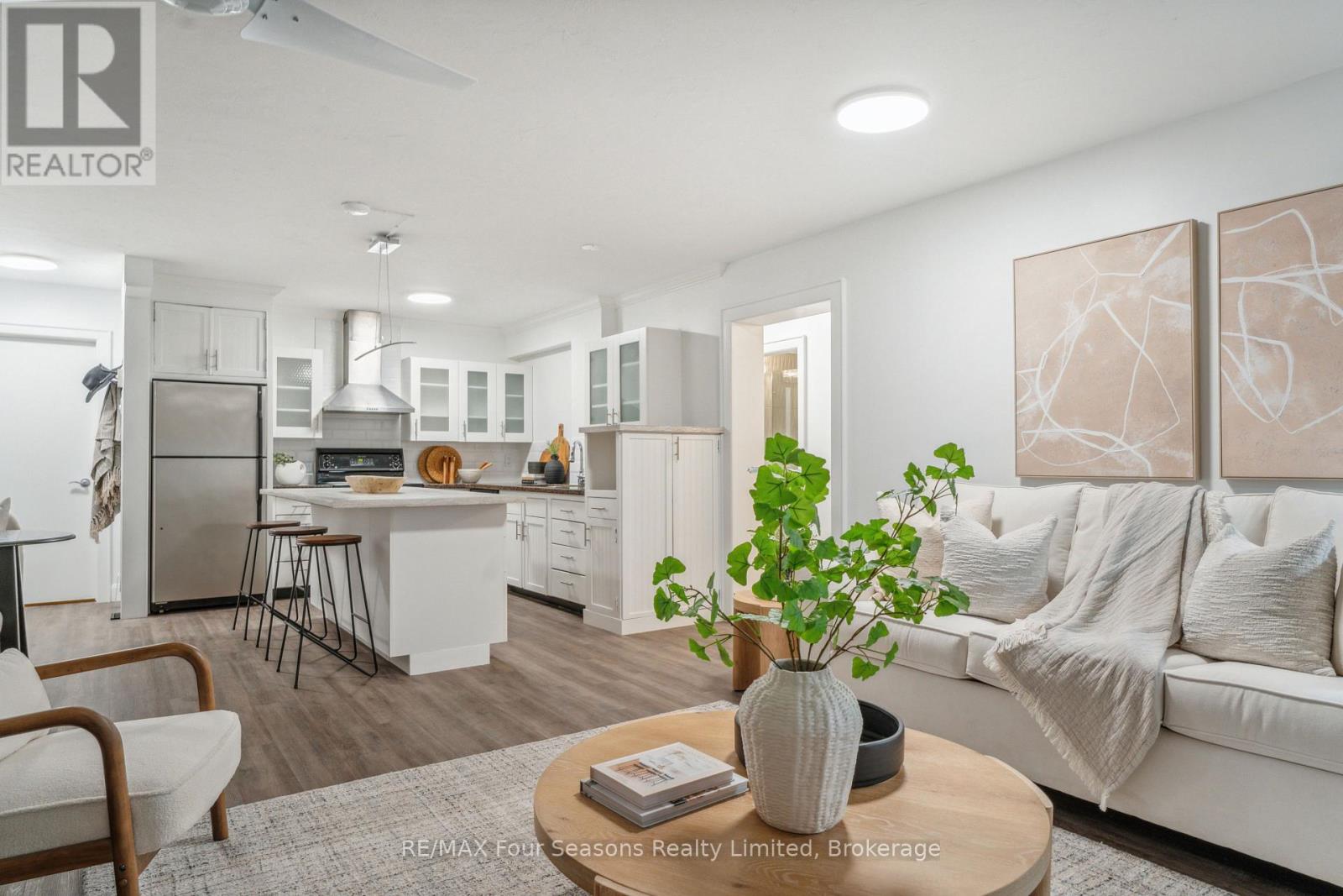 7 - 44 Trott Boulevard, Collingwood, Ontario L9Y 5B7 - Photo 8 - S13228438