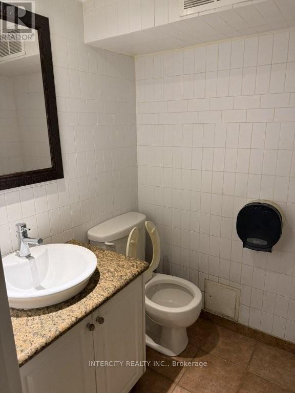 1st Floor & 2nd Floor - 3519 Bathurst Street, Toronto, Ontario  M6B 3B5 - Photo 32 - C13226704