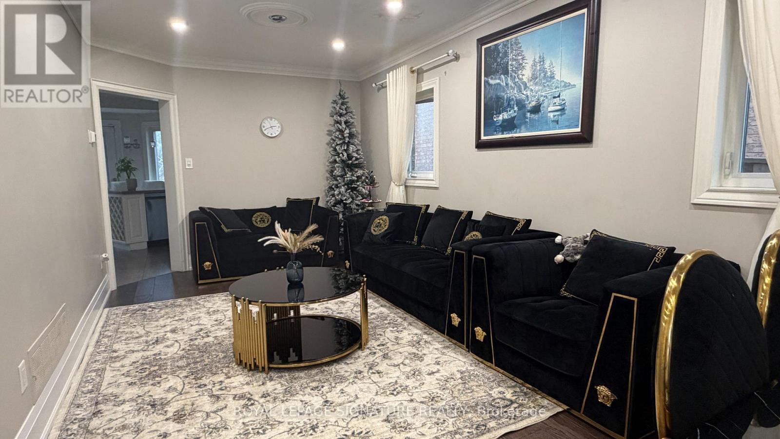 874 Mantle Crescent, Mississauga, Ontario  L5V 2G4 - Photo 2 - W13009188