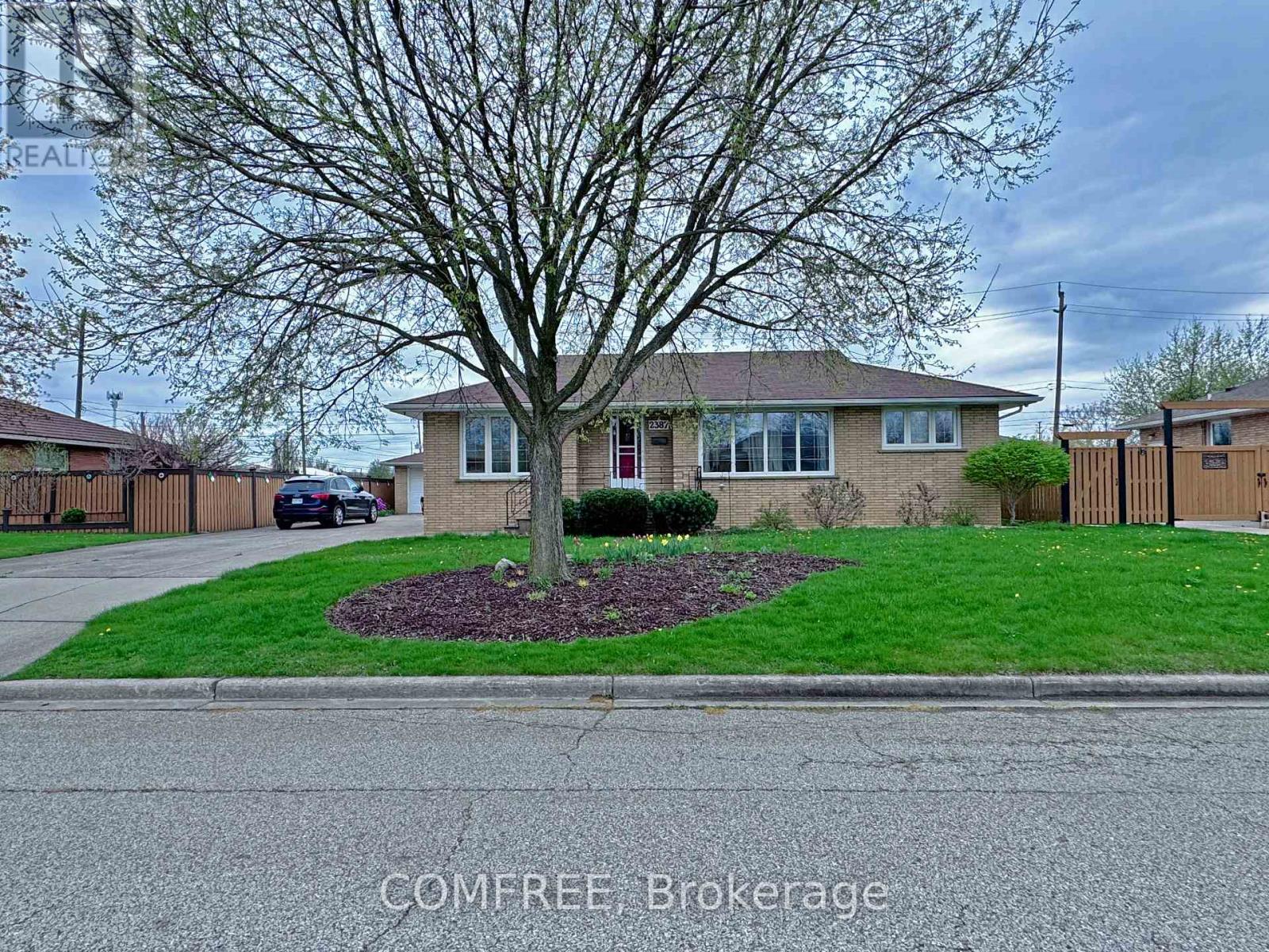 2387 Westcott Road, Windsor, Ontario  N8W 4K6 - Photo 2 - X13059456