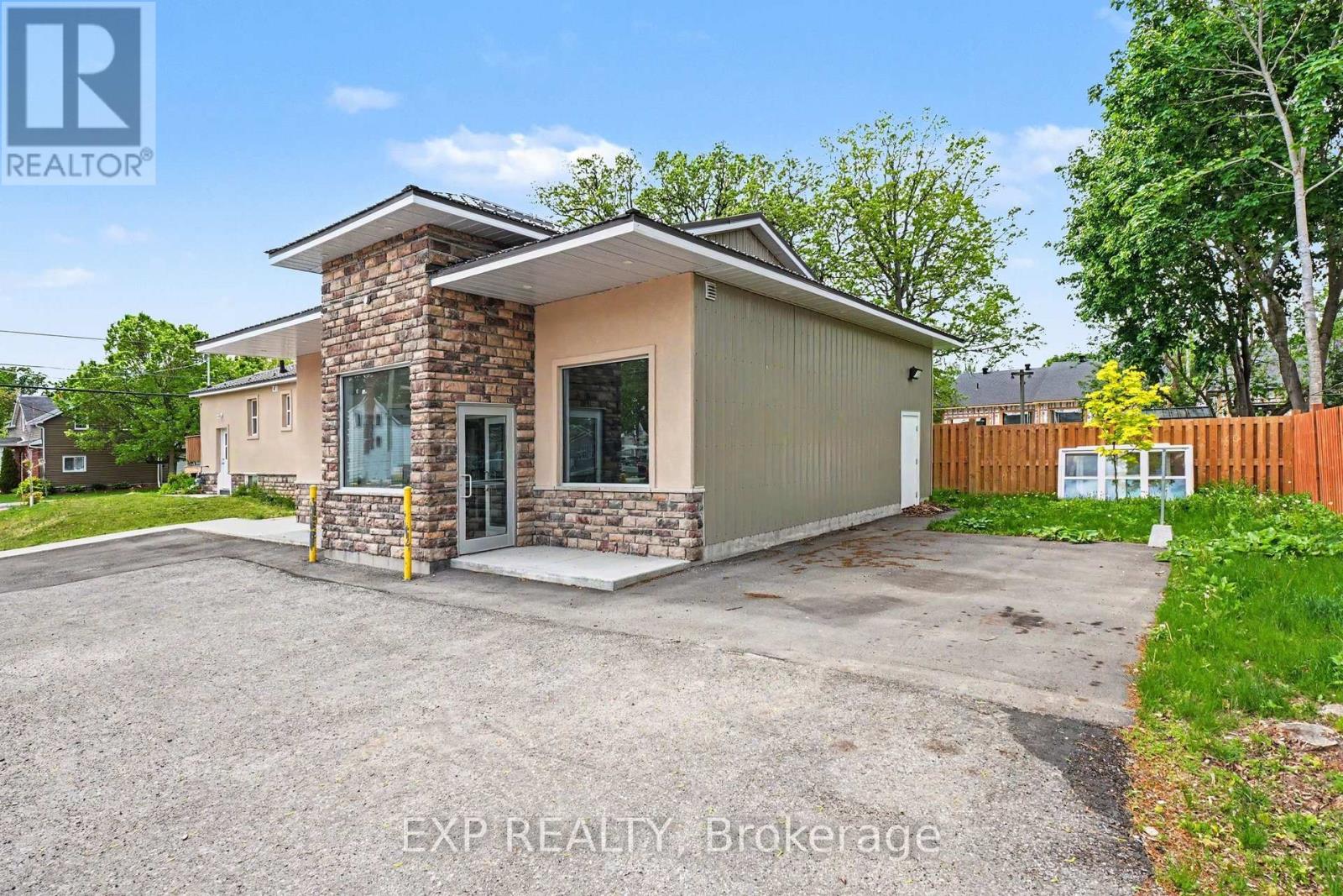 55 Spring Street, Mississippi Mills, Ontario  K0A 1A0 - Photo 2 - X13210418