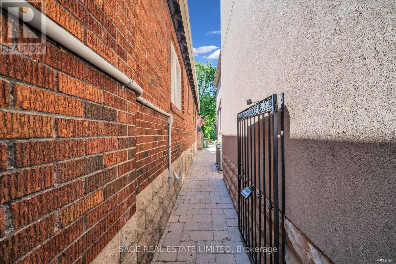 Basement - 53 Don Valley Drive, Toronto, Ontario  M4K 2J1 - Photo 26 - E13191934