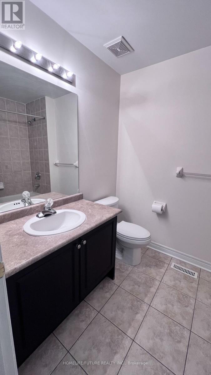 10 Brown Lane, Whitchurch-Stouffville, Ontario  L4A 0V2 - Photo 7 - N13099674