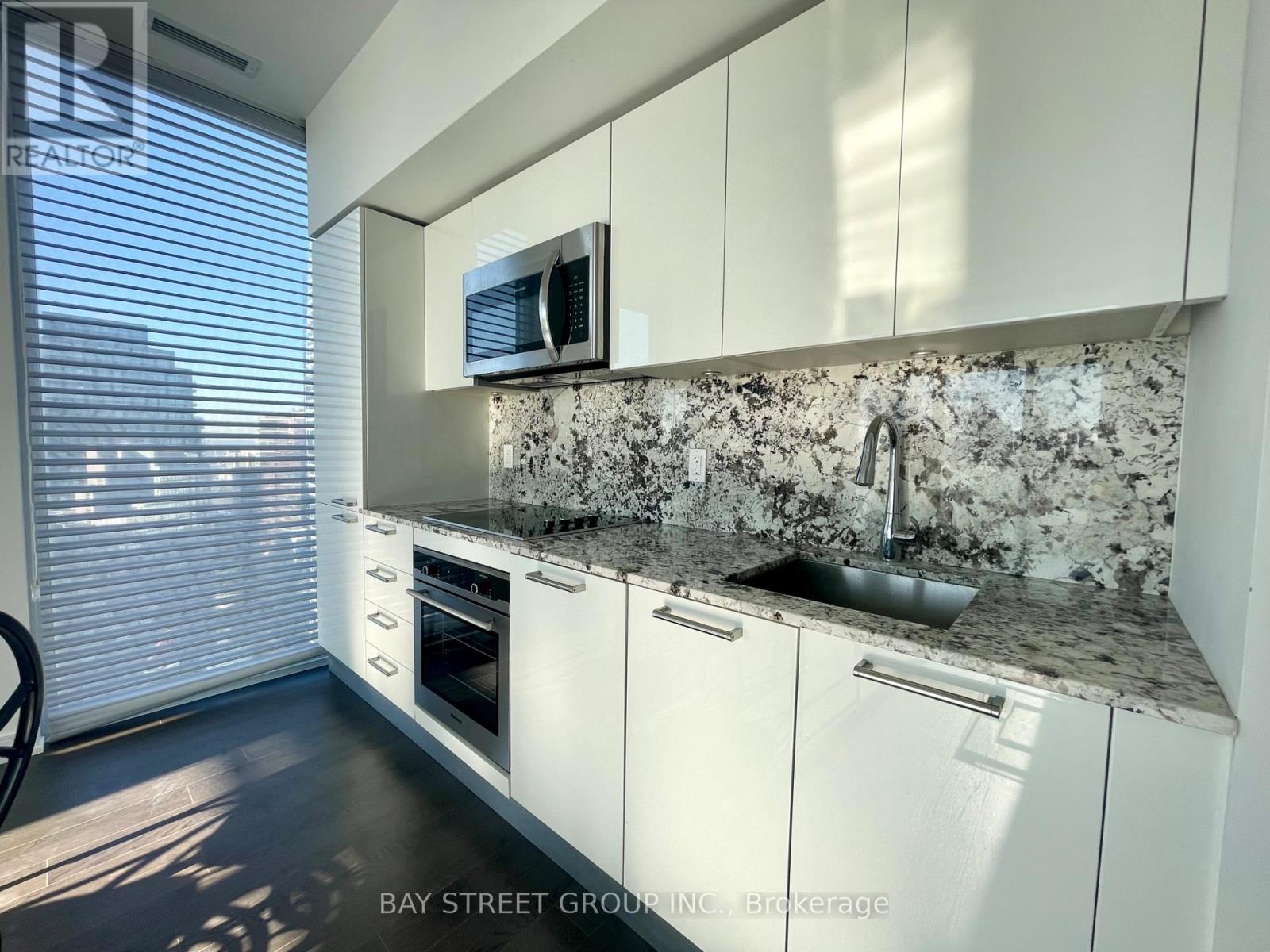 3202 - 28 Wellesley Street E, Toronto, Ontario  M4Y 1G3 - Photo 2 - C13228162