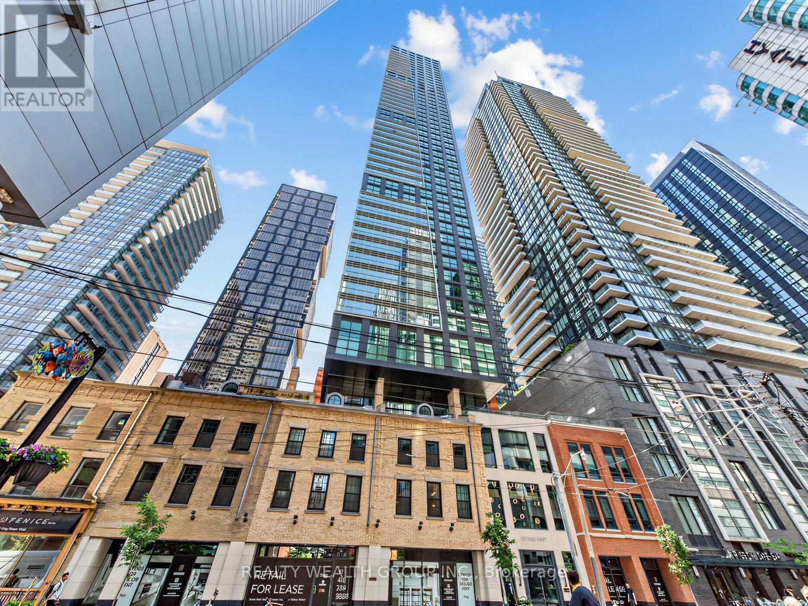 1305 - 327 KING STREET W, Toronto, Ontario