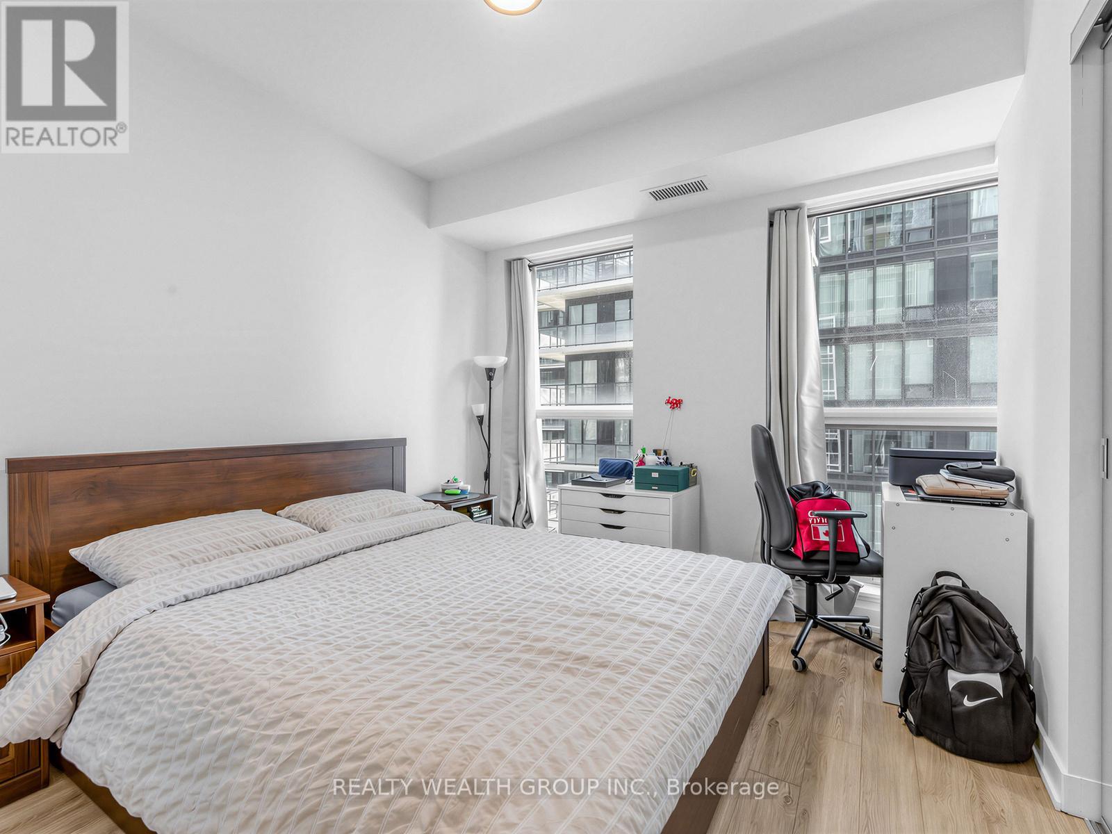 1305 - 327 King Street W, Toronto, Ontario  M5V 0W7 - Photo 13 - C13228248