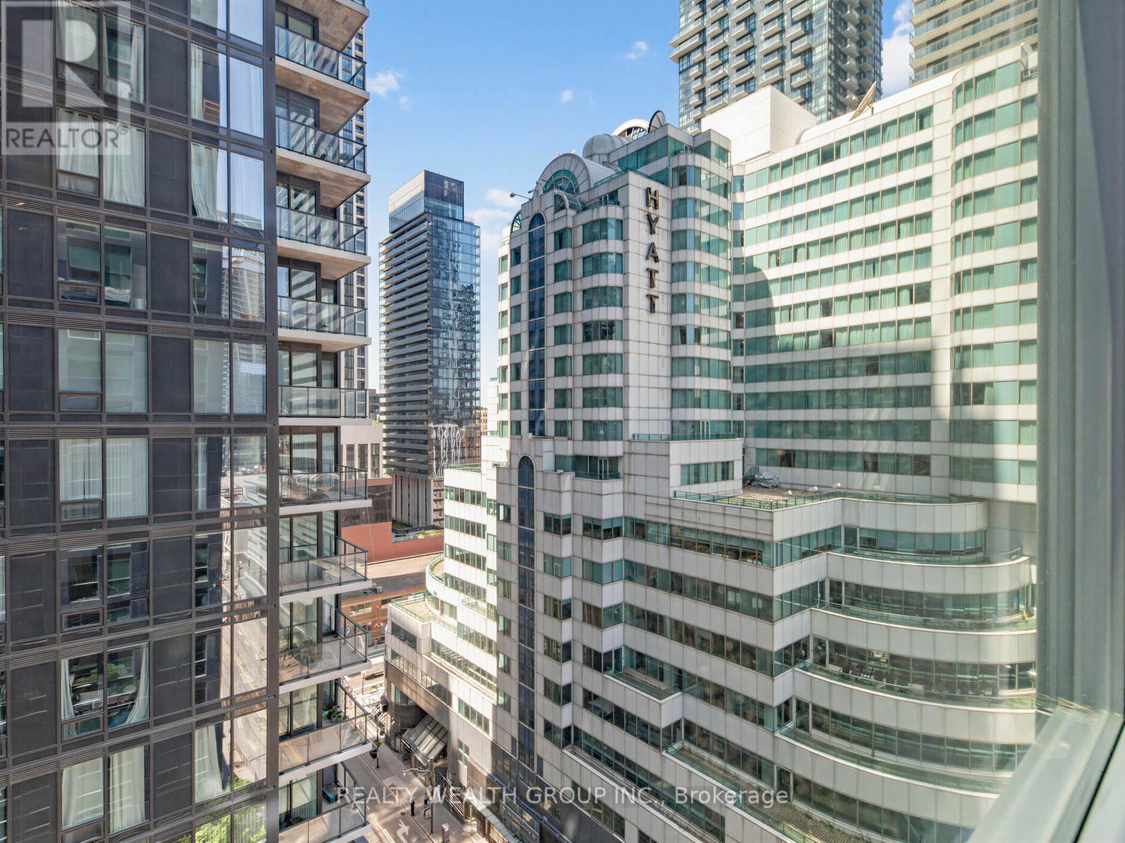 1305 - 327 King Street W, Toronto, Ontario  M5V 0W7 - Photo 9 - C13228248