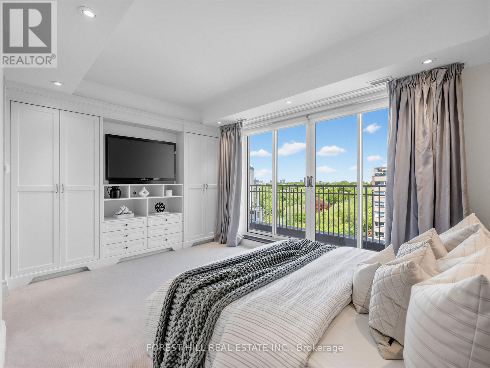 1204 - 155 ST CLAIR AVENUE W Toronto (Casa Loma), ON M4V 0A1
