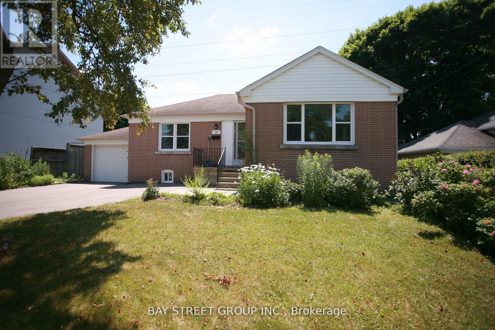 31 KENTON DRIVE, Toronto, Ontario