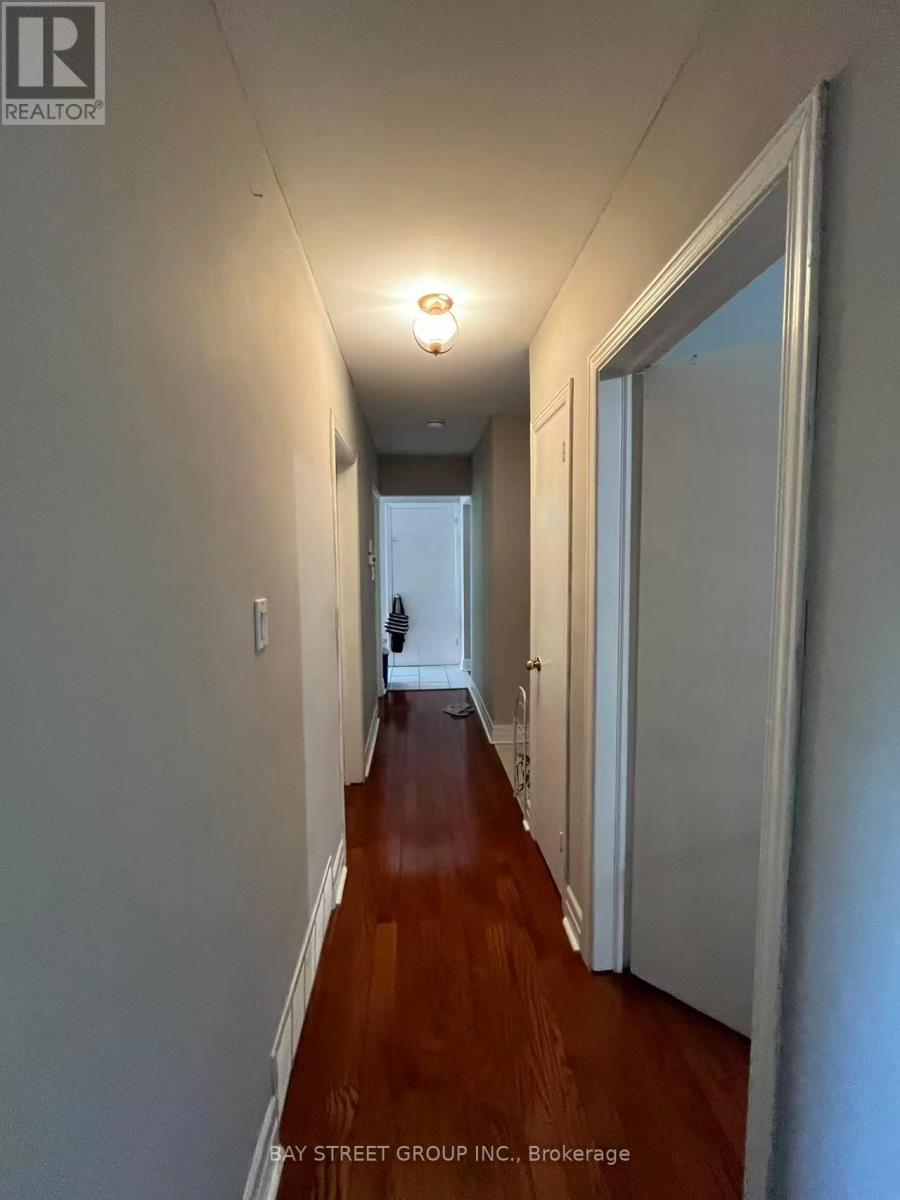 31 Kenton Drive, Toronto, Ontario  M2R 2H6 - Photo 14 - C13228342