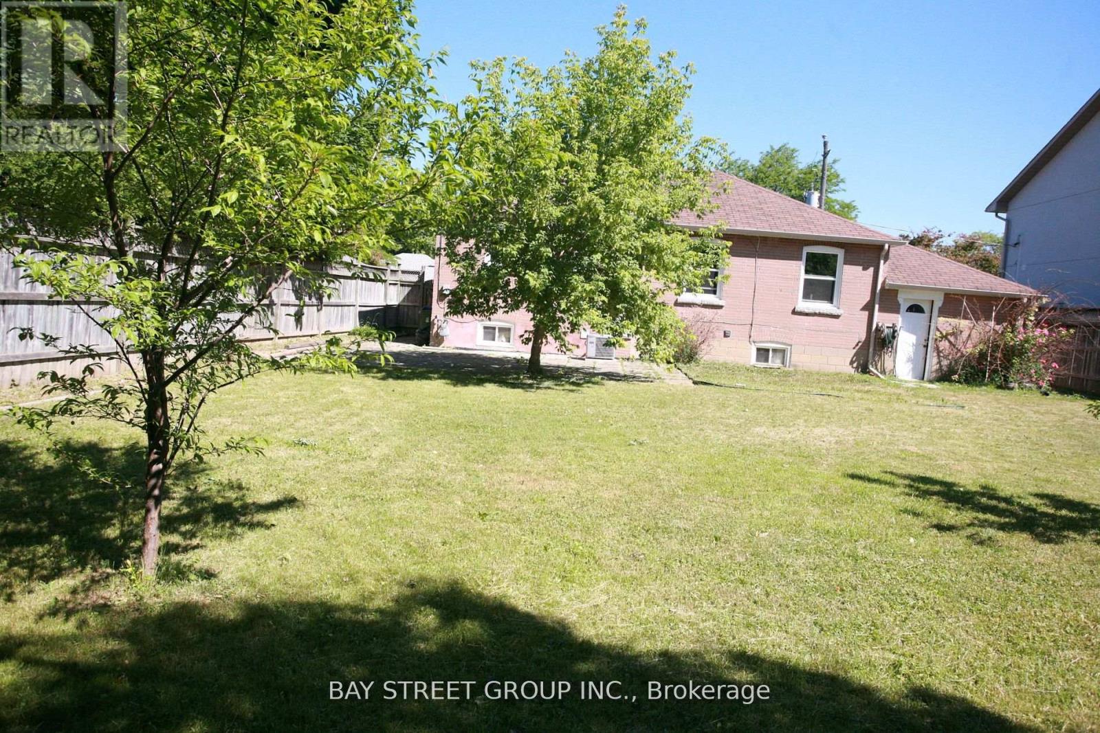 31 Kenton Drive, Toronto, Ontario  M2R 2H6 - Photo 2 - C13228342