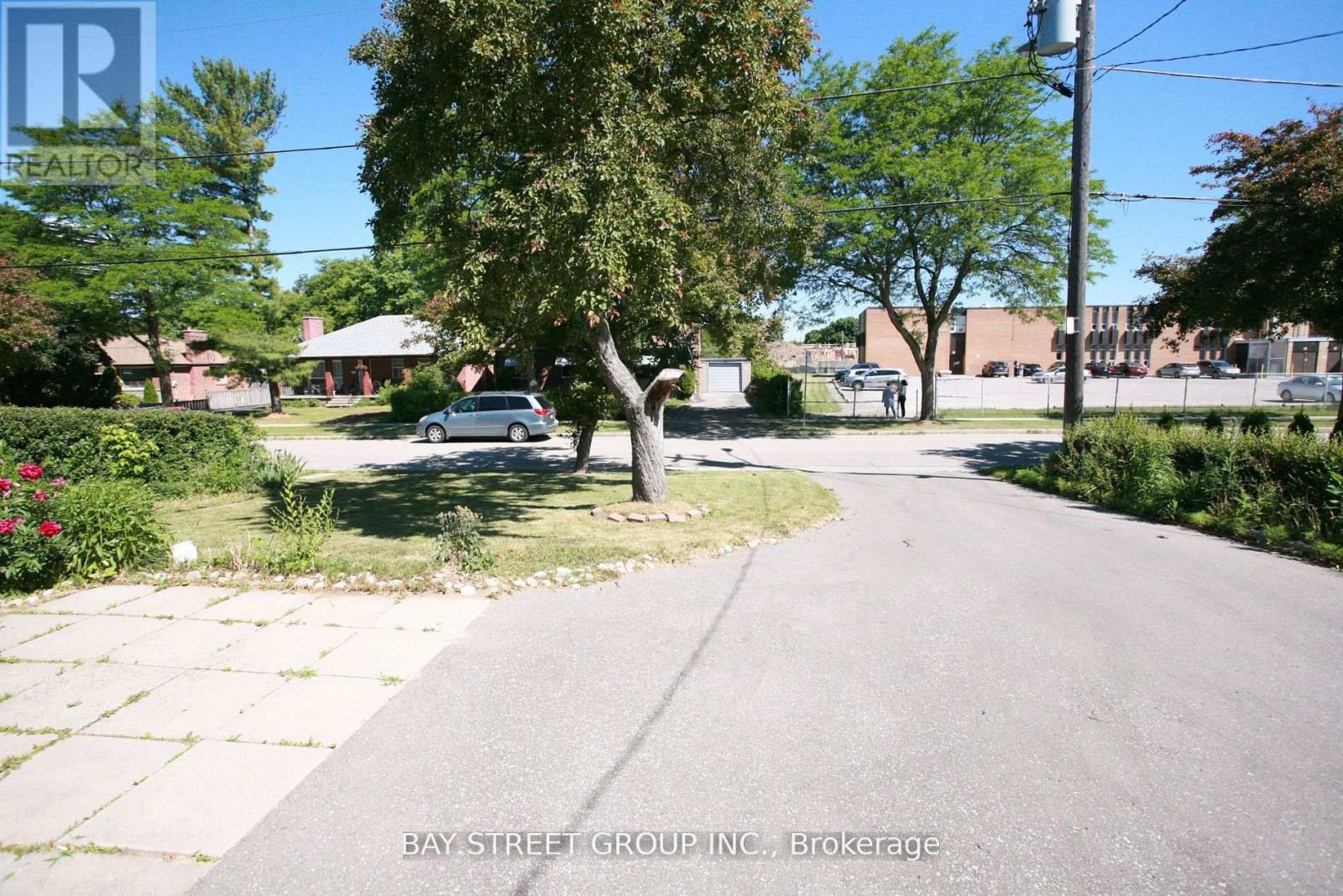 31 Kenton Drive, Toronto, Ontario  M2R 2H6 - Photo 3 - C13228342