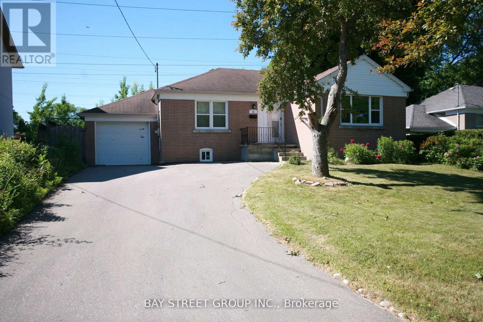 31 Kenton Drive, Toronto, Ontario  M2R 2H6 - Photo 7 - C13228342