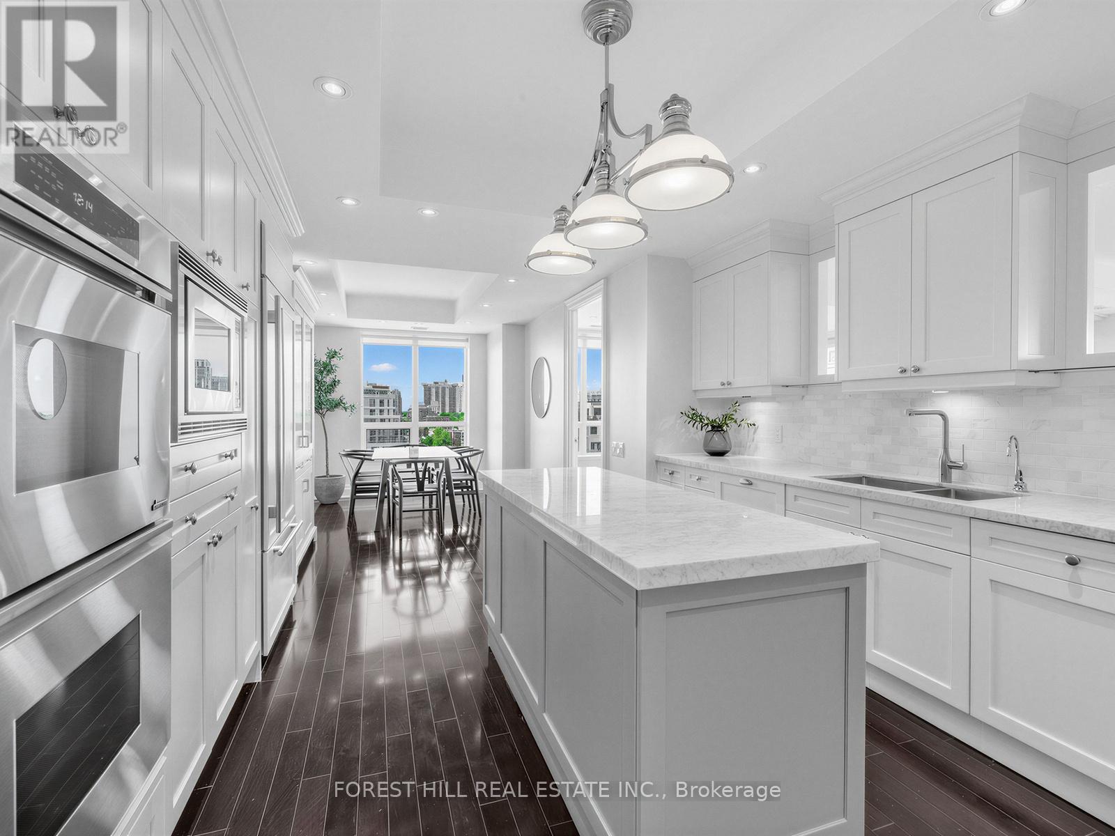 1204 - 155 St Clair Avenue W, Toronto, Ontario  M4V 0A1 - Photo 19 - C13228346