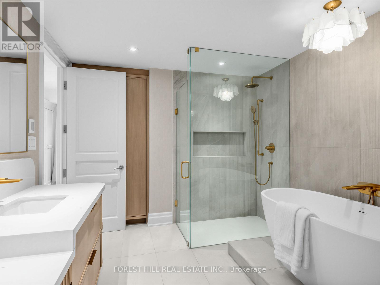 1204 - 155 St Clair Avenue W, Toronto, Ontario  M4V 0A1 - Photo 34 - C13228346