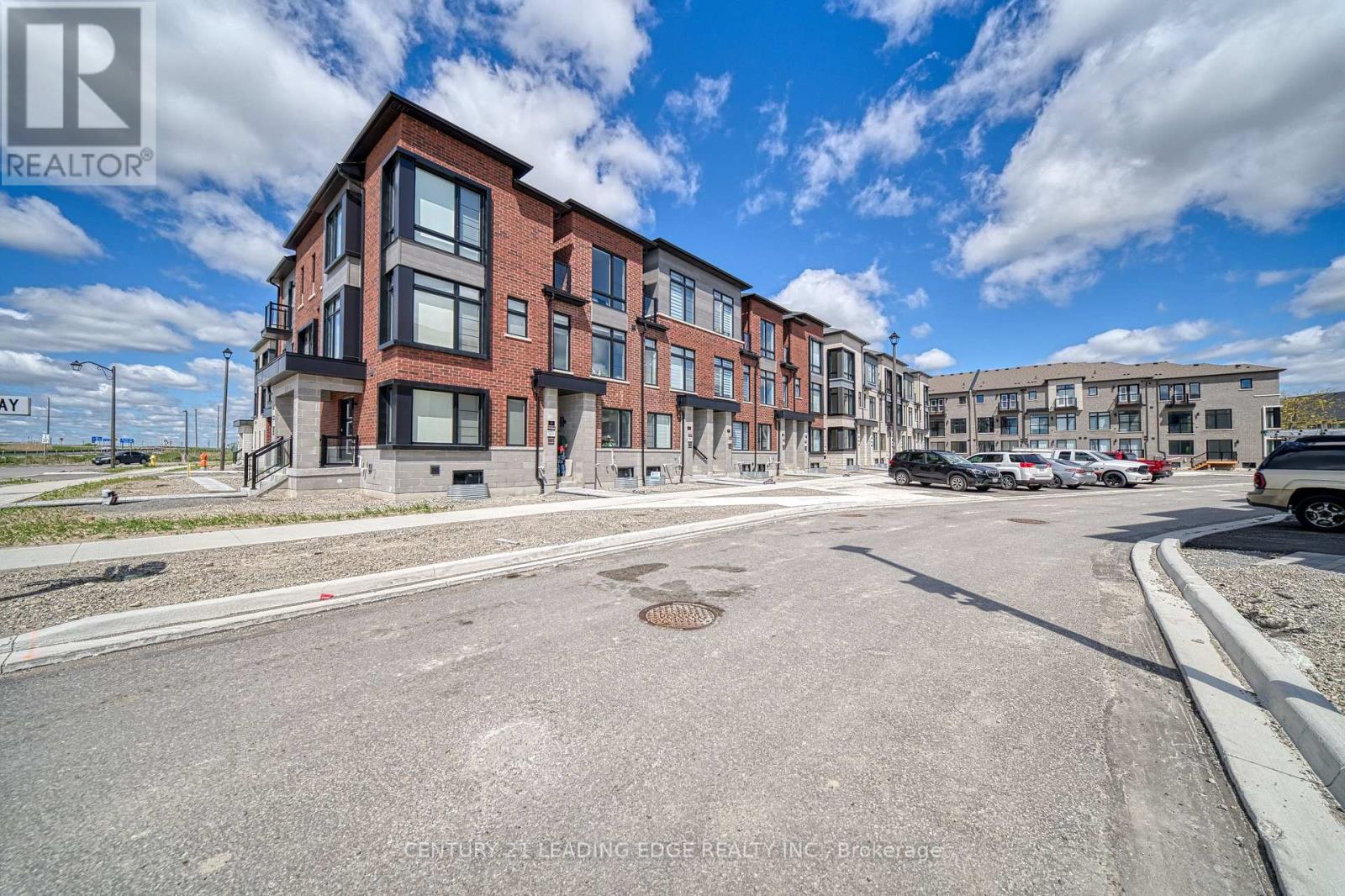 25 Pluto Way, Whitby, Ontario  L1M 0G2 - Photo 2 - E13228120