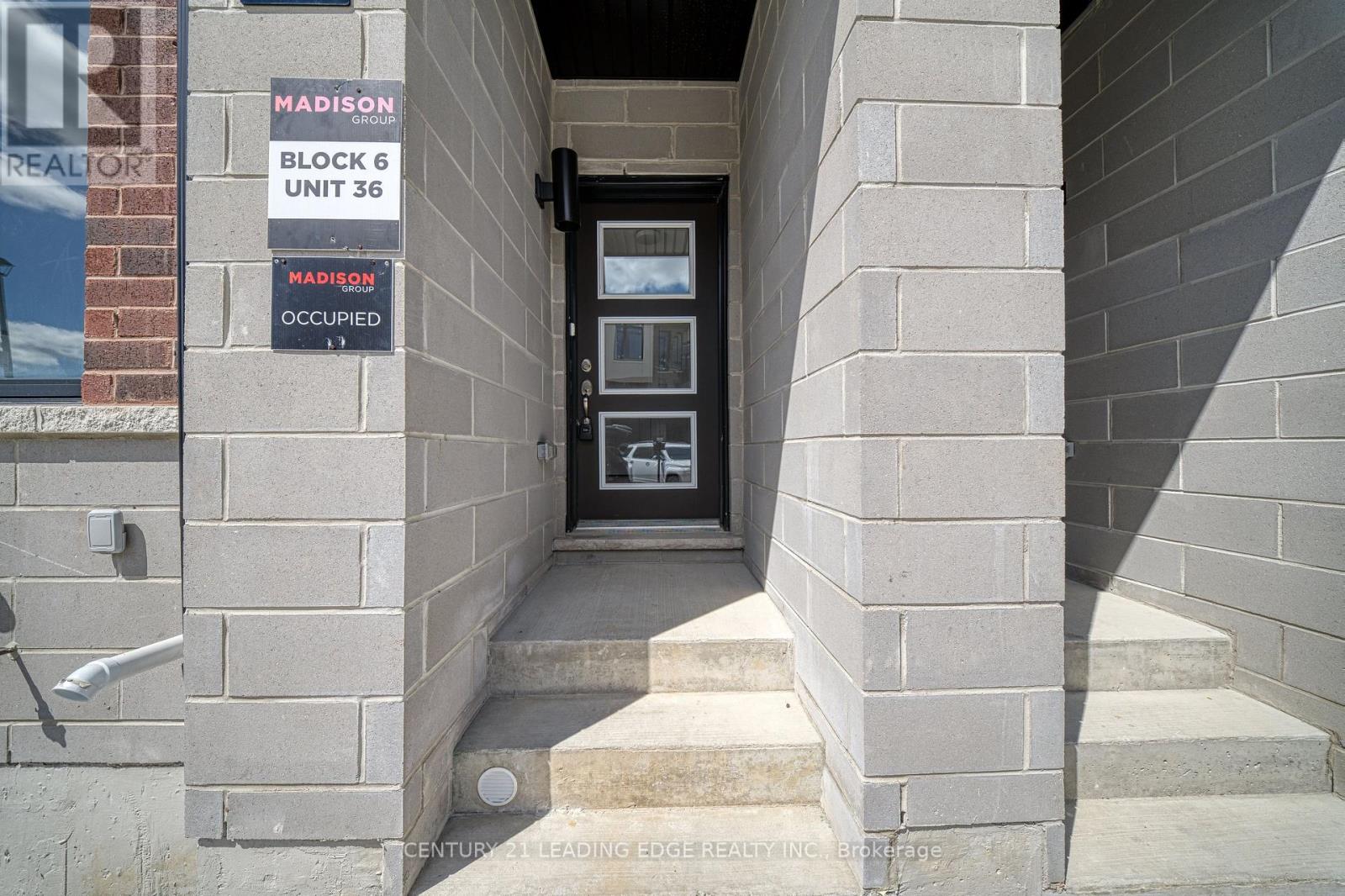 25 Pluto Way, Whitby, Ontario  L1M 0G2 - Photo 3 - E13228120