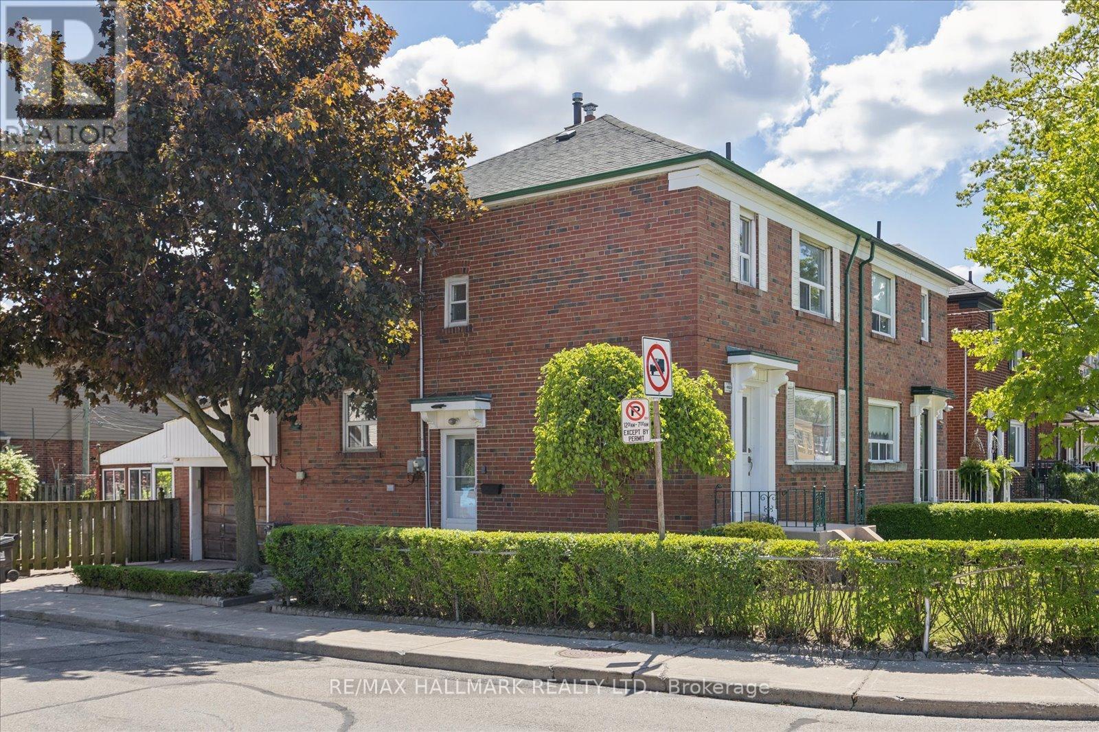 483 COSBURN AVENUE, Toronto, Ontario
