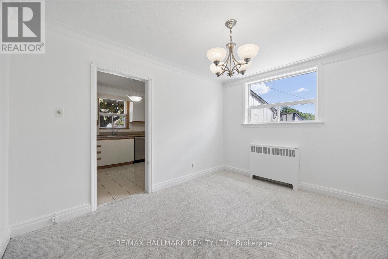 483 Cosburn Avenue, Toronto, Ontario  M4J 2N6 - Photo 13 - E13228194