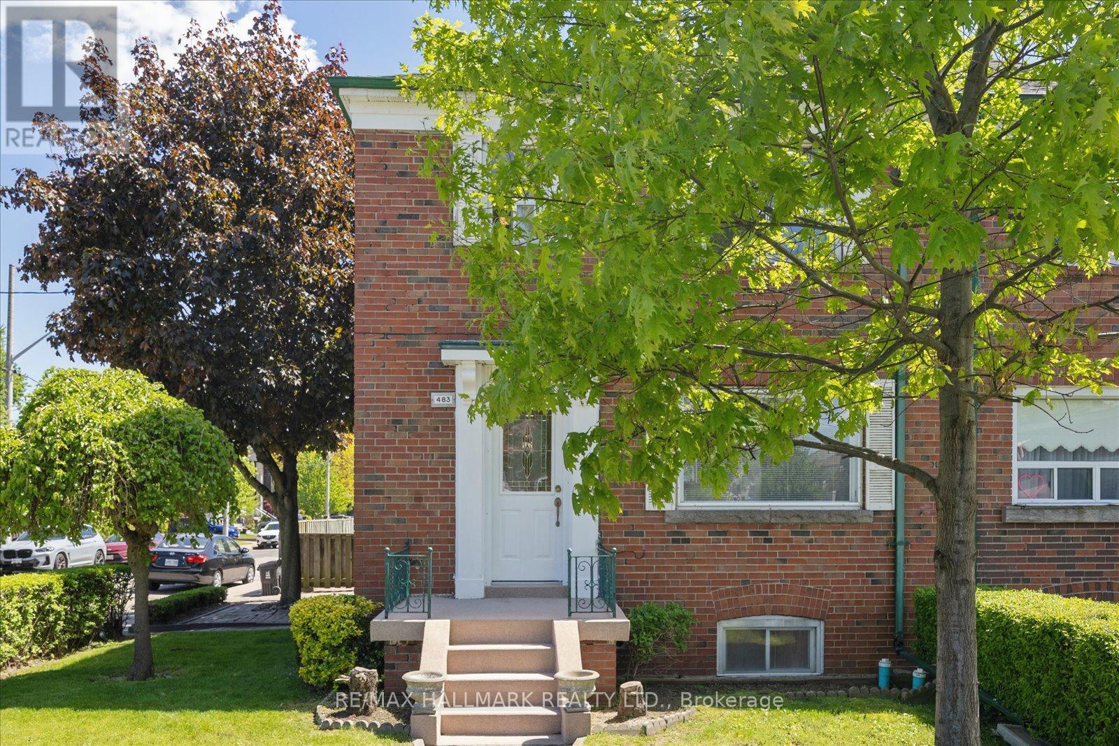 483 Cosburn Avenue, Toronto, Ontario  M4J 2N6 - Photo 3 - E13228194
