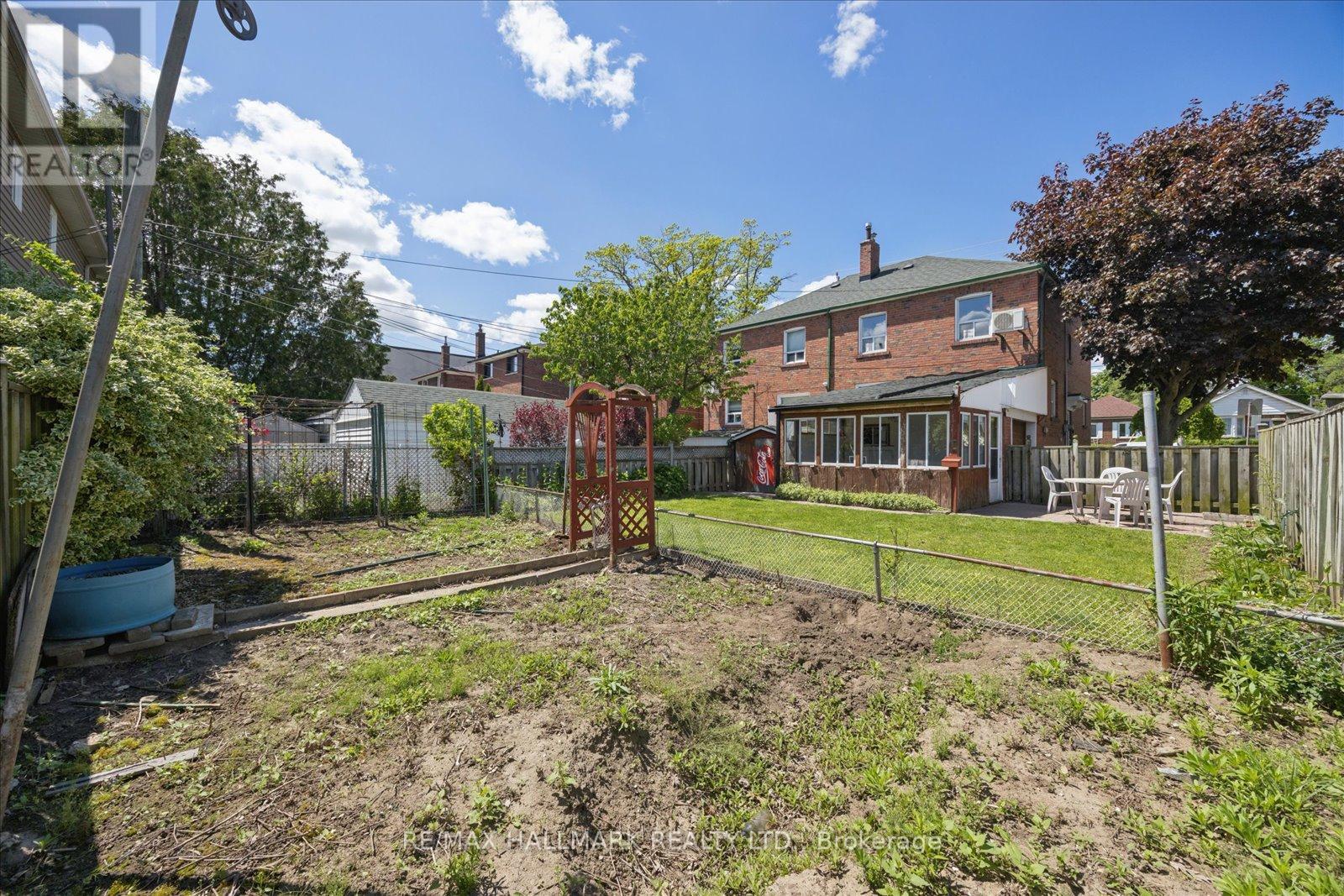 483 Cosburn Avenue, Toronto, Ontario  M4J 2N6 - Photo 43 - E13228194
