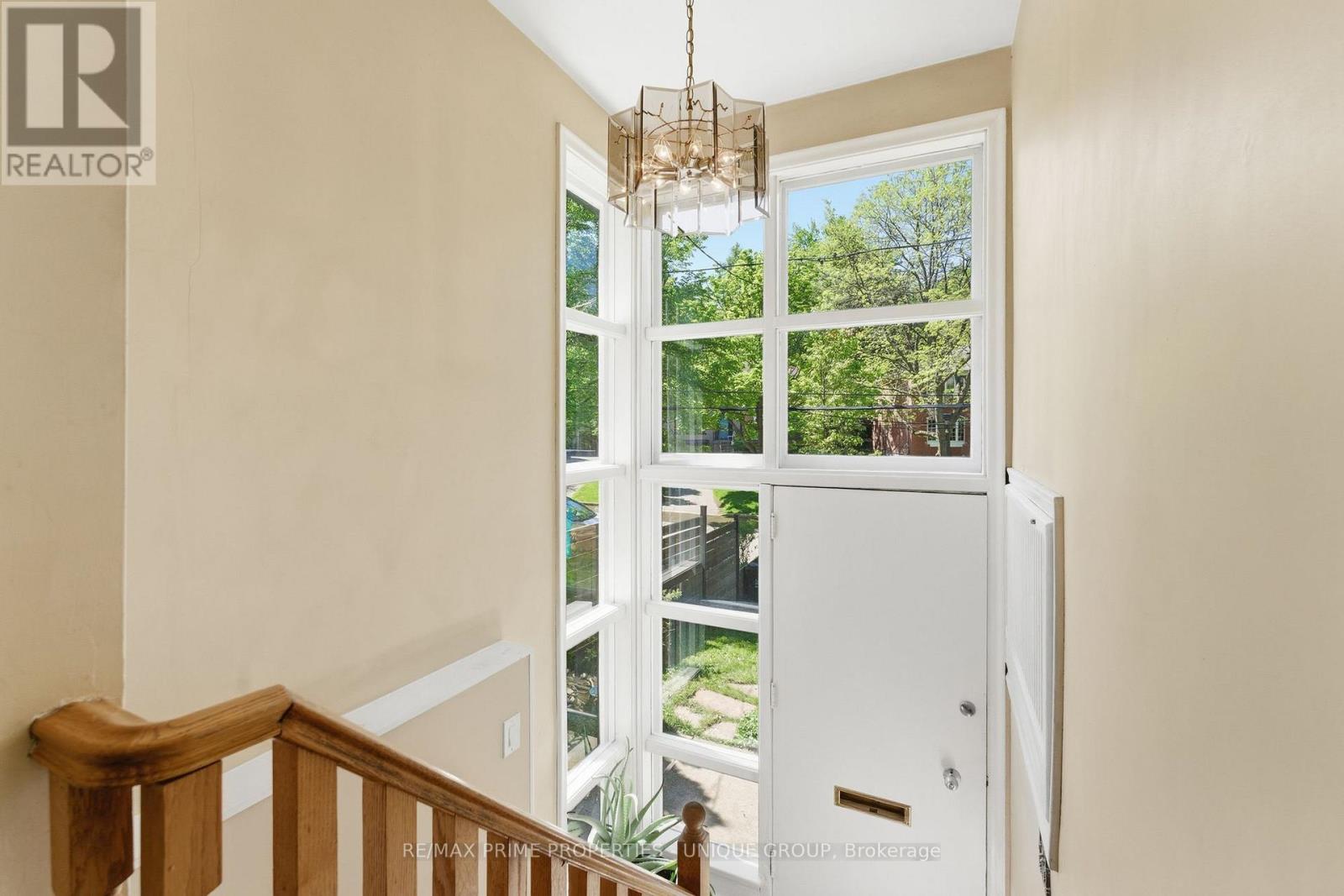 78 Glen Davis Crescent, Toronto, Ontario  M4E 1X5 - Photo 13 - E13228234