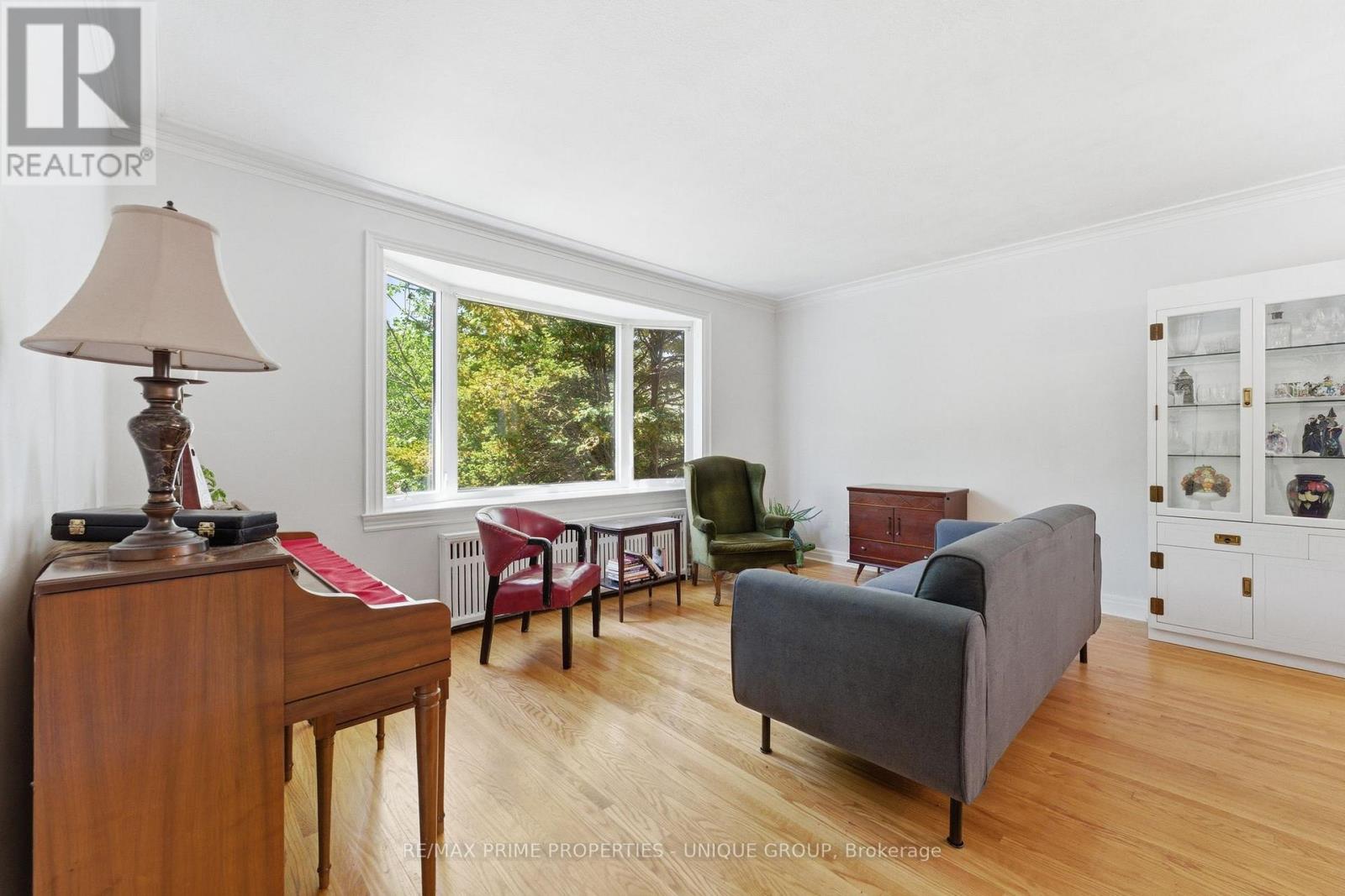 78 Glen Davis Crescent, Toronto, Ontario  M4E 1X5 - Photo 2 - E13228234