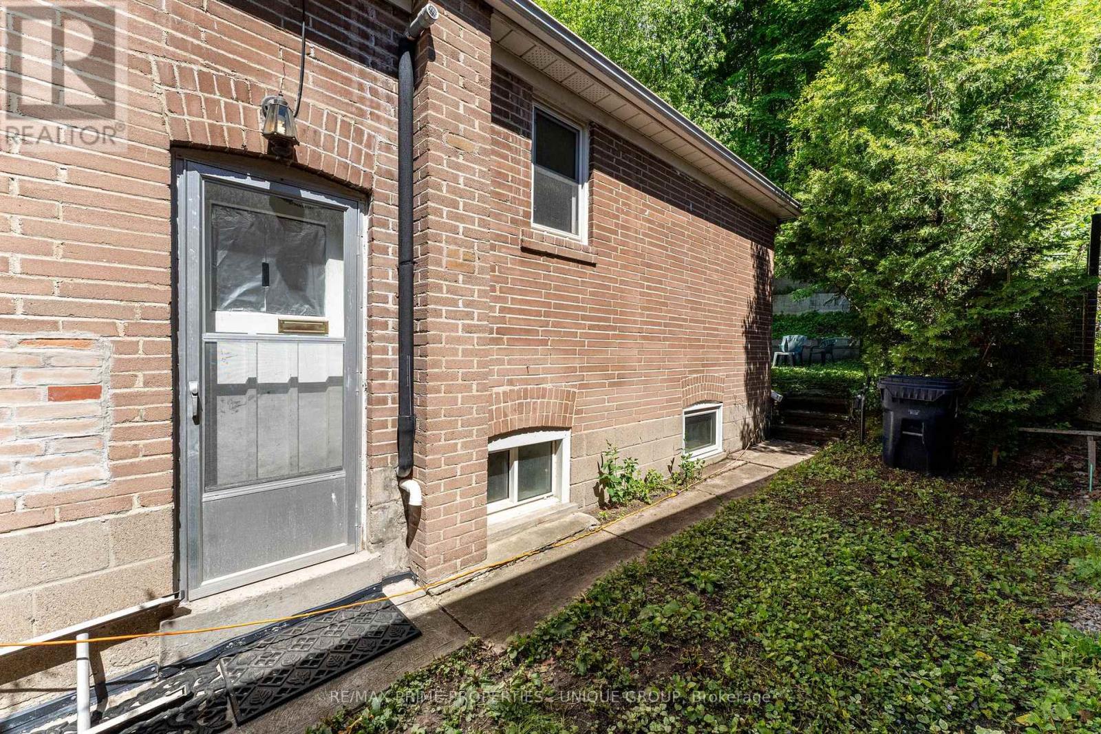 78 Glen Davis Crescent, Toronto, Ontario  M4E 1X5 - Photo 30 - E13228234