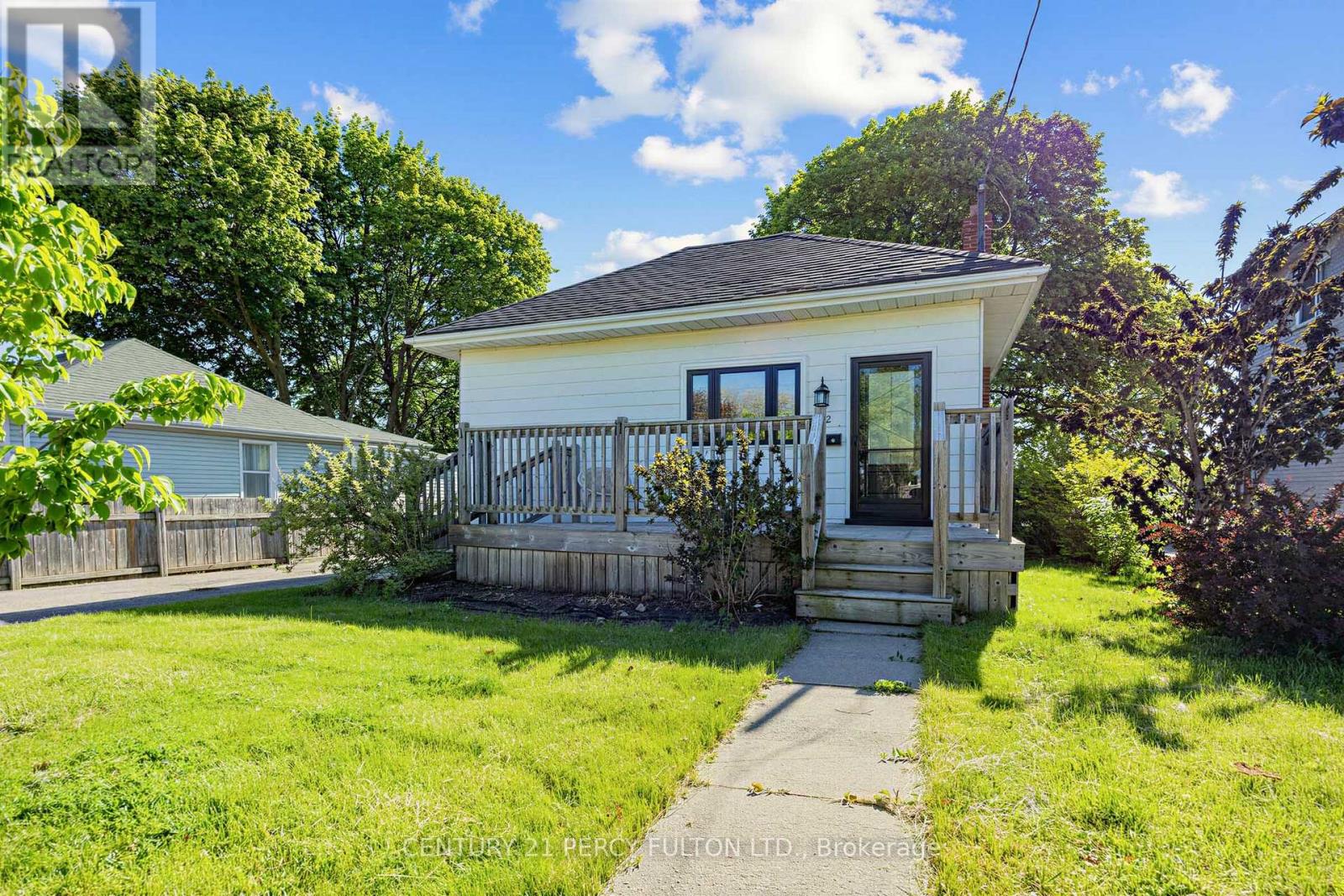 22 WESTMOUNT STREET, Oshawa, Ontario