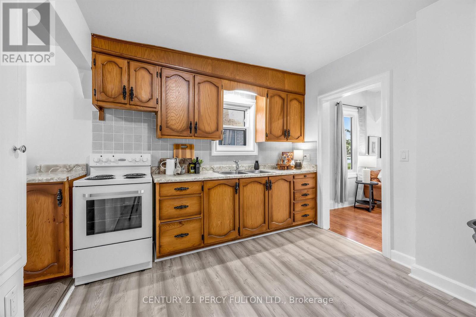 22 Westmount Street, Oshawa, Ontario  L1J 4W9 - Photo 8 - E13228344