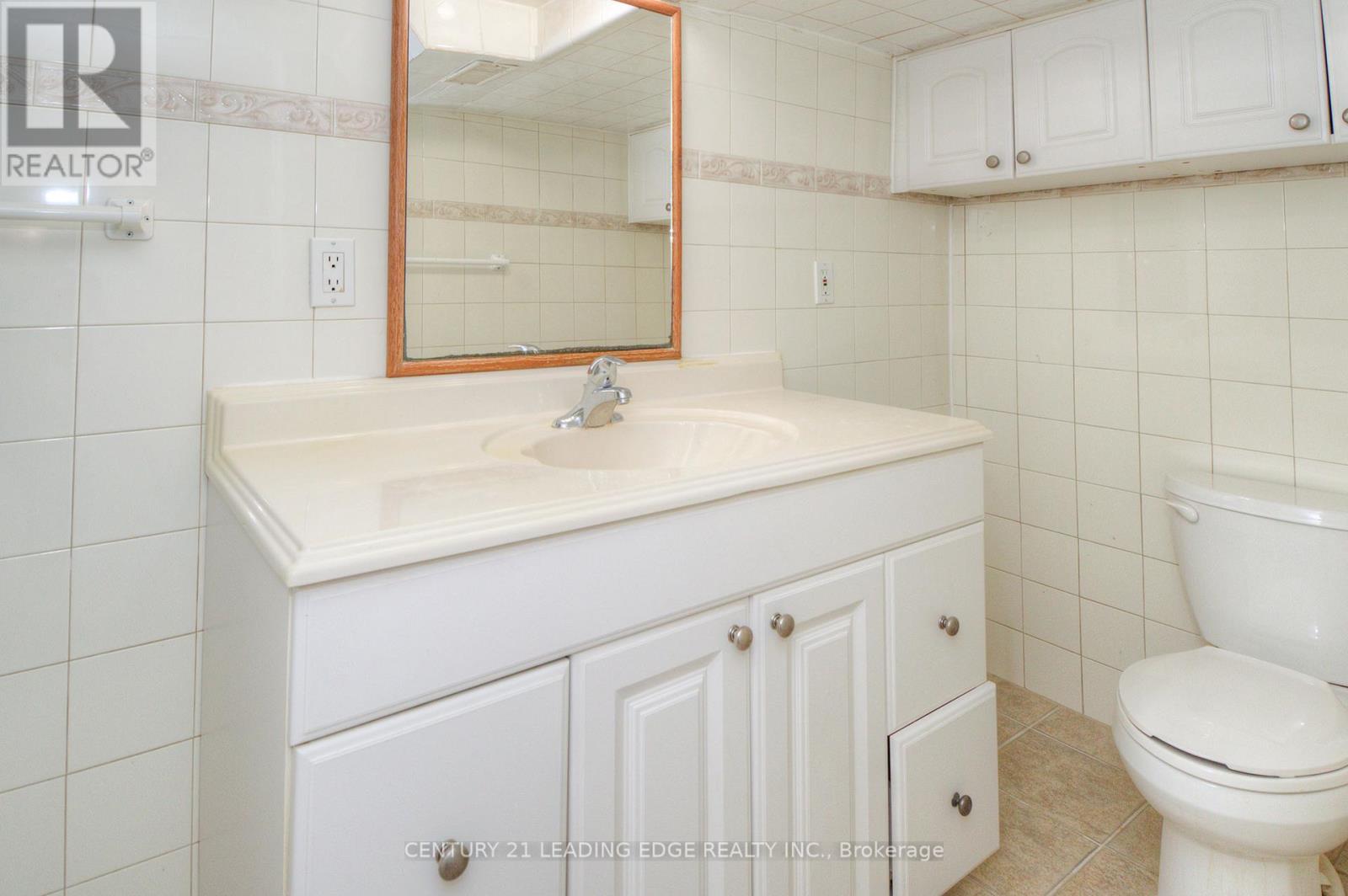 9 Wallington Avenue, Toronto, Ontario  M4C 2M7 - Photo 25 - E13228404