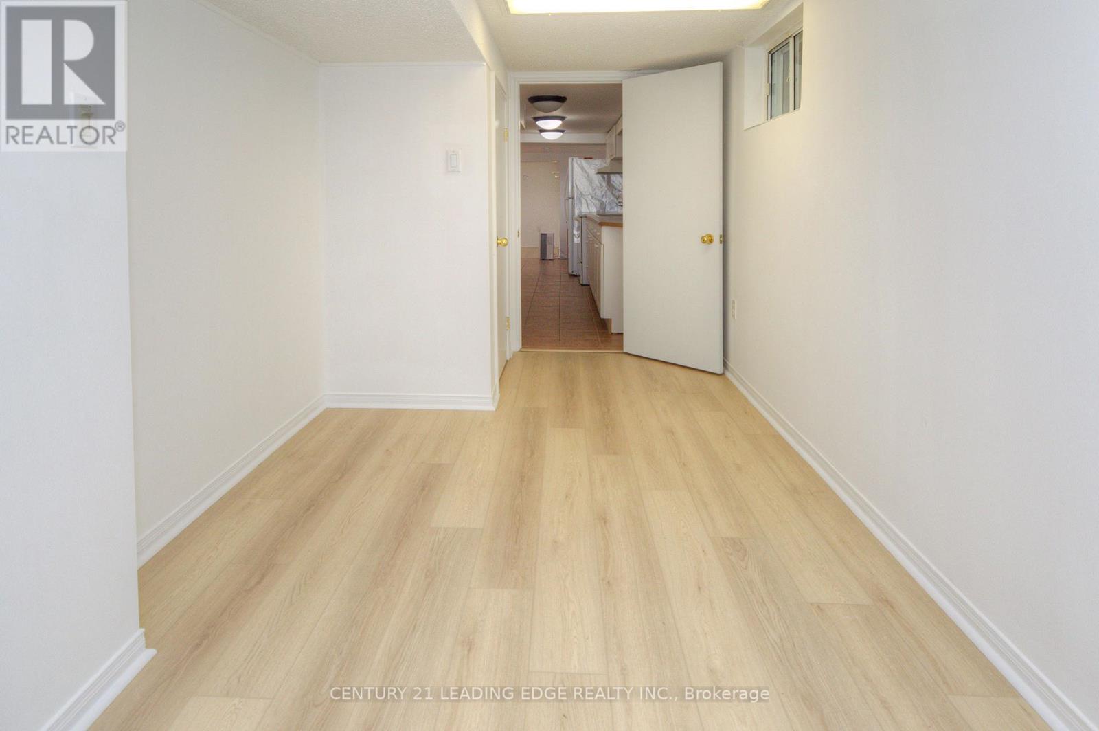 9 Wallington Avenue, Toronto, Ontario  M4C 2M7 - Photo 34 - E13228404