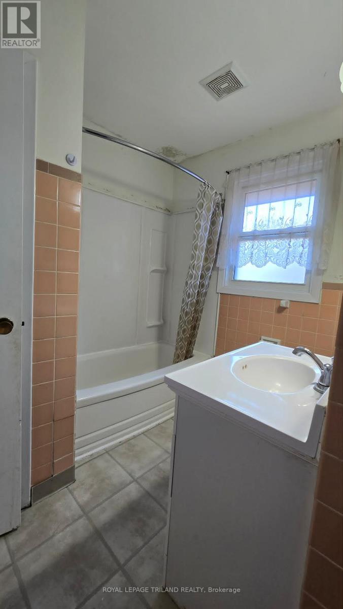 36 Langton Road, London East, Ontario  N5V 2L8 - Photo 15 - X13228662