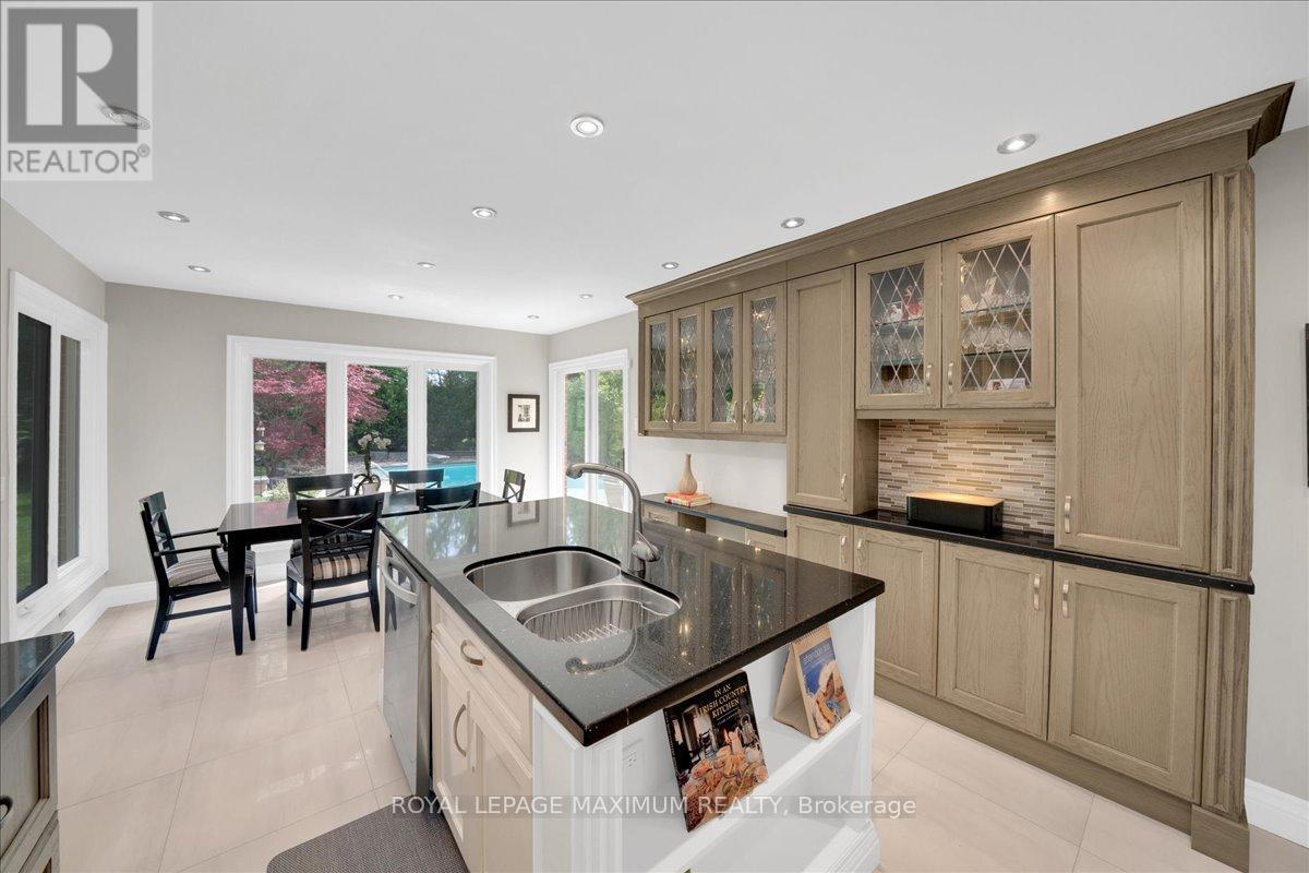 62 Montgomery Court, Markham, Ontario  L3R 0C1 - Photo 13 - N13228114