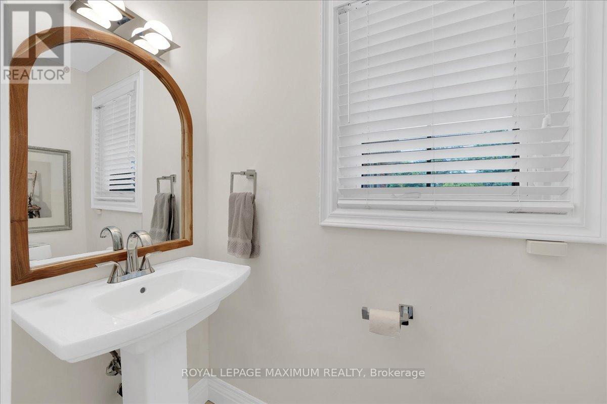 62 Montgomery Court, Markham, Ontario  L3R 0C1 - Photo 24 - N13228114