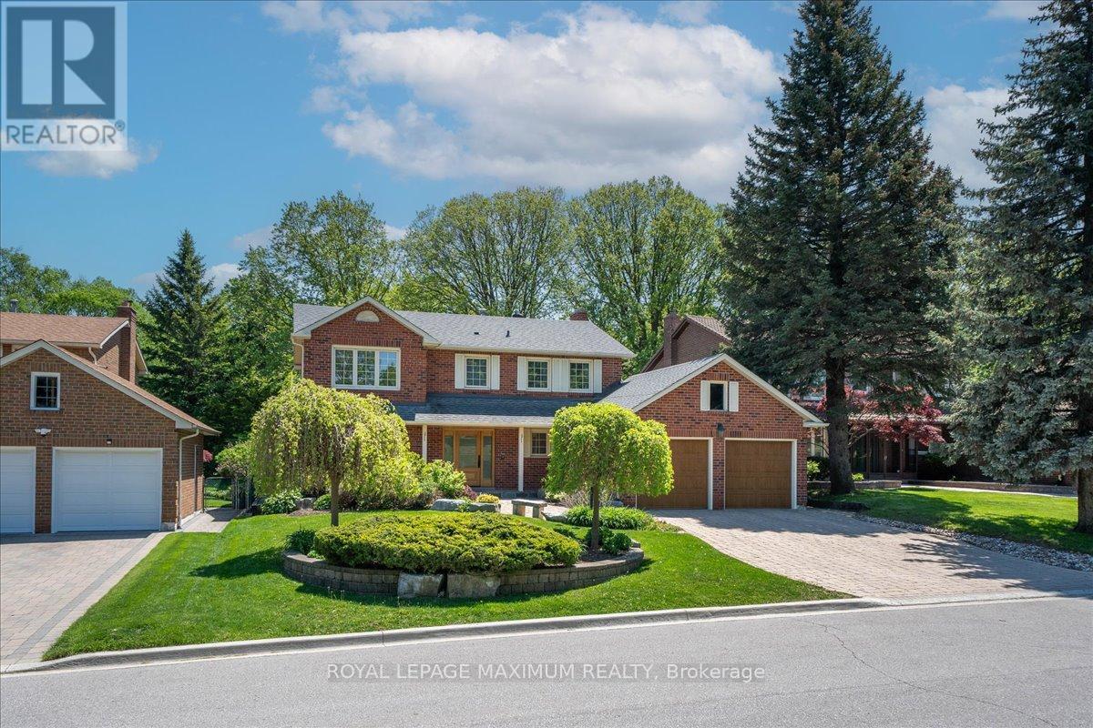 62 Montgomery Court, Markham, Ontario  L3R 0C1 - Photo 3 - N13228114