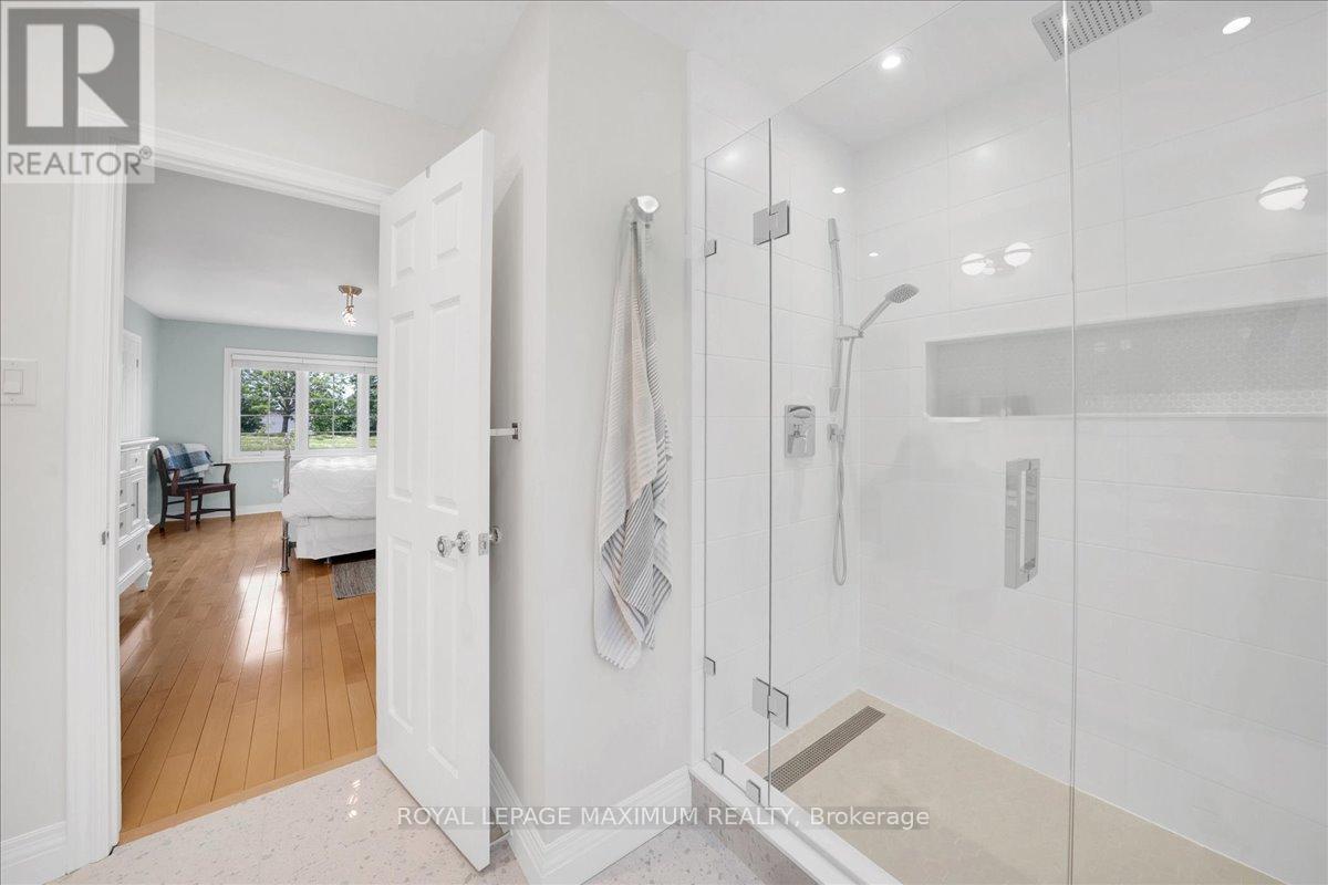 62 Montgomery Court, Markham, Ontario  L3R 0C1 - Photo 32 - N13228114