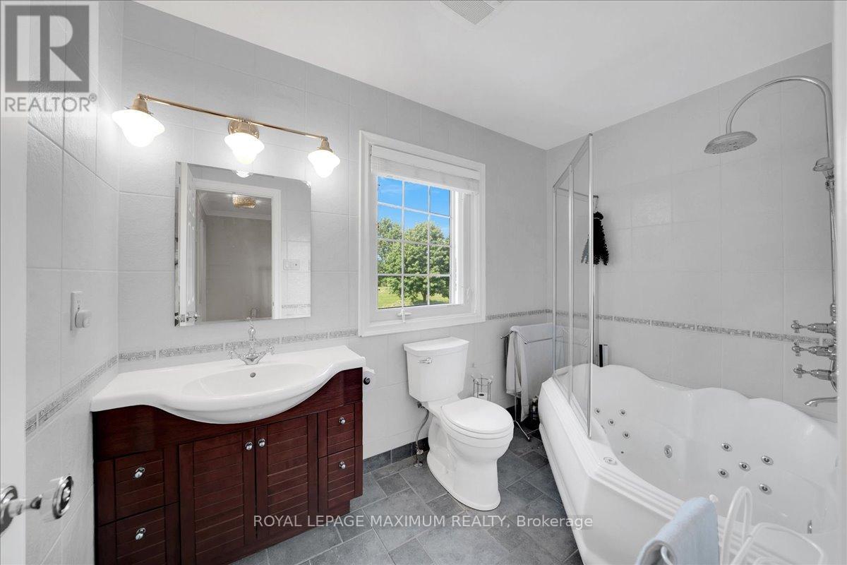 62 Montgomery Court, Markham, Ontario  L3R 0C1 - Photo 36 - N13228114